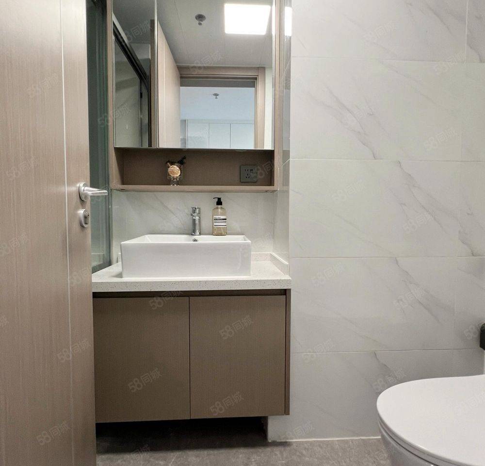 Shenzhen-Nanshan-Cozy Home,Clean&Comfy,No Gender Limit,Hustle & Bustle,“Friends”,Chilled,LGBTQ Friendly,Pet Friendly