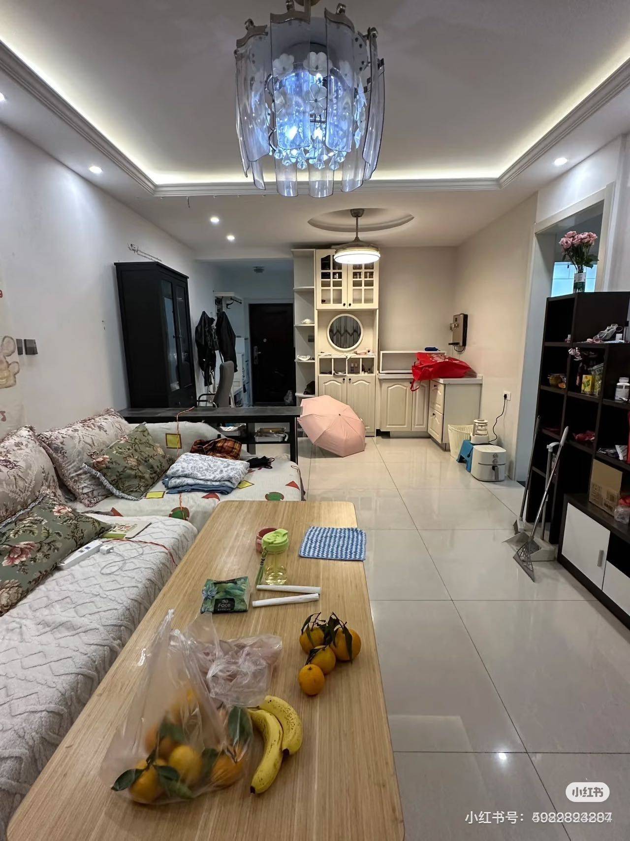 Cozy Home | Clean&Comfy | No Gender Limit | Hustle & Bustle | “Friends” | Chilled | LGBTQ Friendly | Pet Friendly