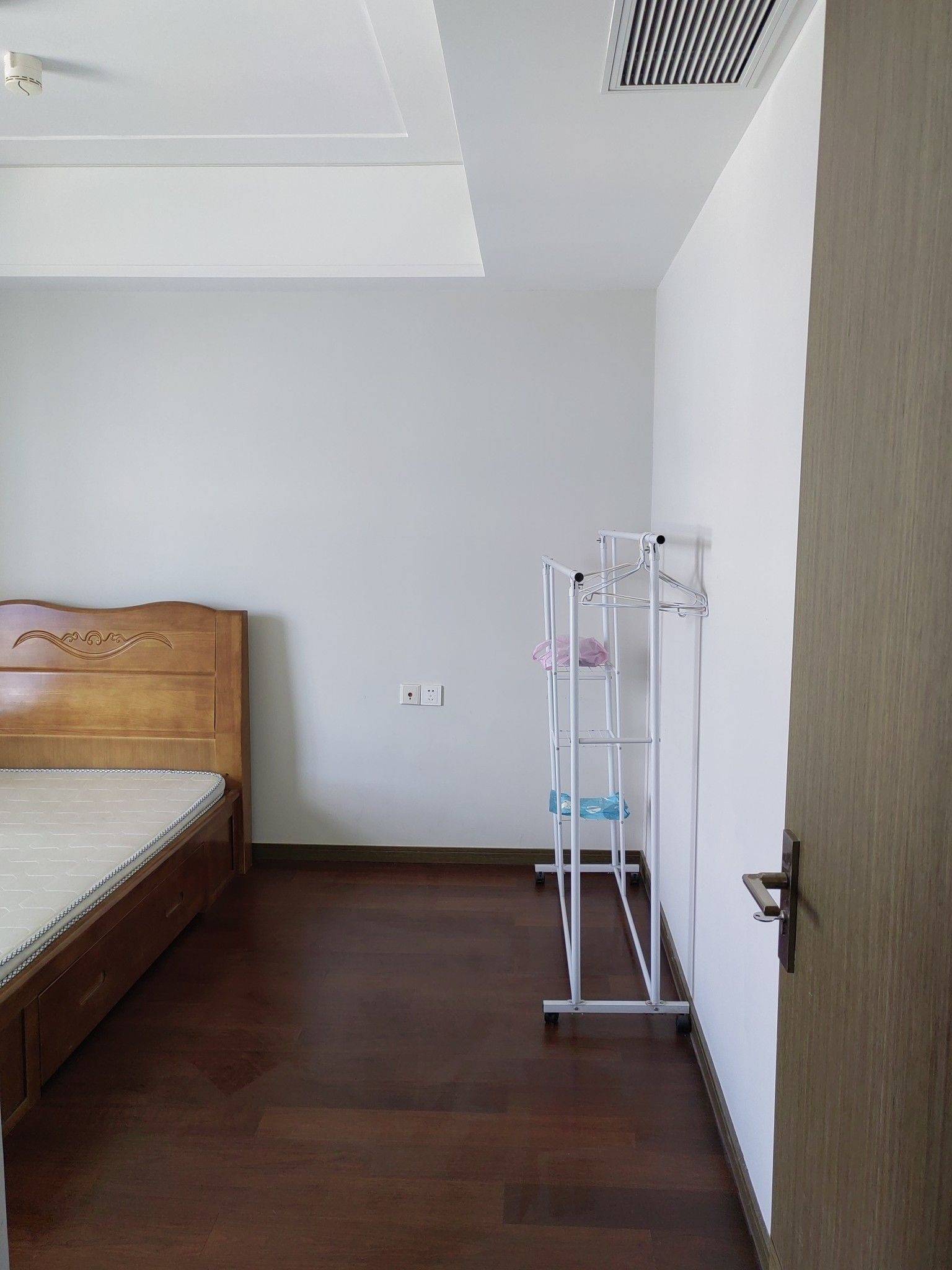 Wuhan-Jiangxia-Cozy Home,Clean&Comfy,No Gender Limit,Hustle & Bustle,“Friends”,Chilled,LGBTQ Friendly,Pet Friendly