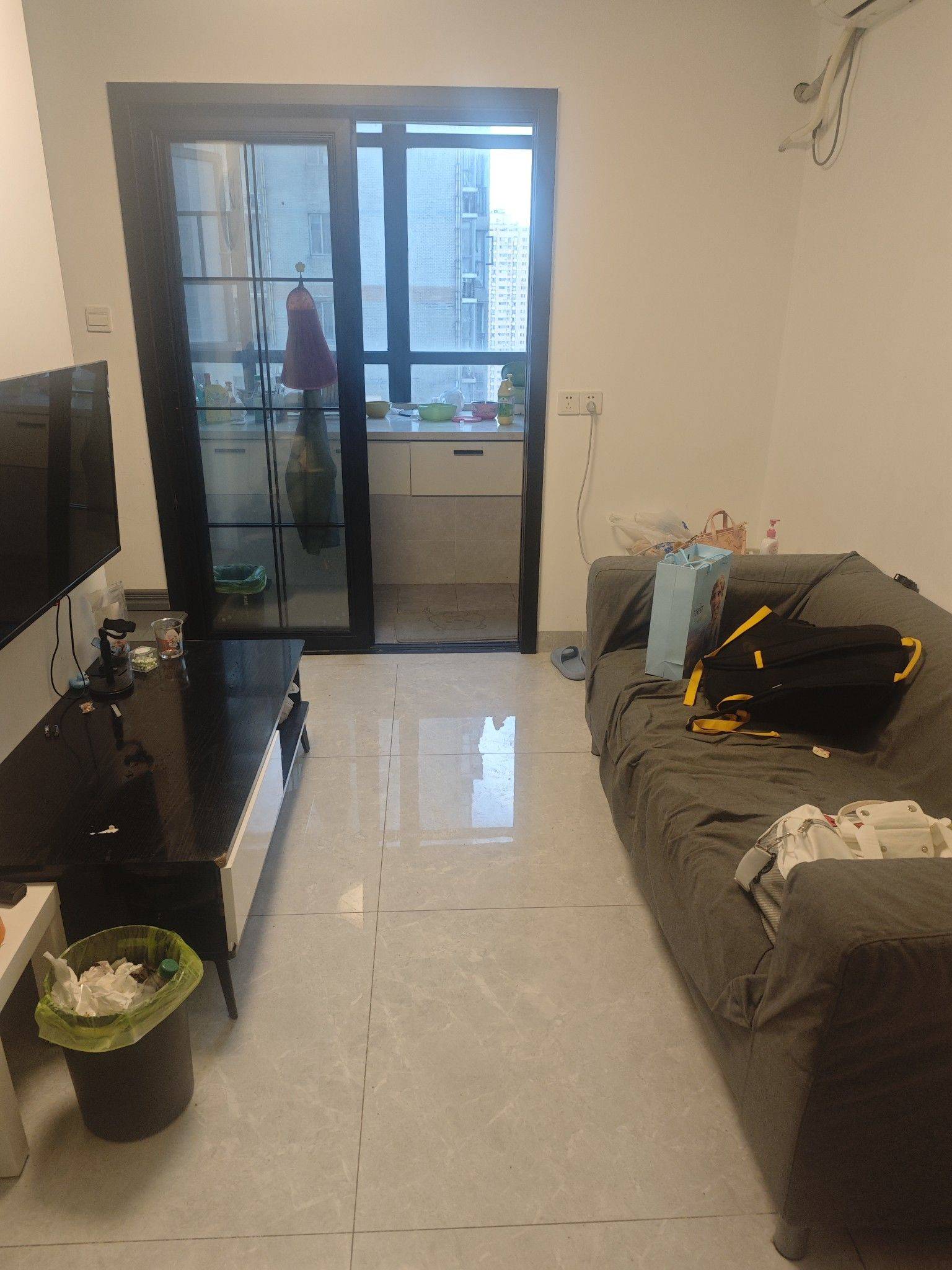 Cozy Home | Clean&Comfy | No Gender Limit | Hustle & Bustle | “Friends” | Chilled | LGBTQ Friendly
