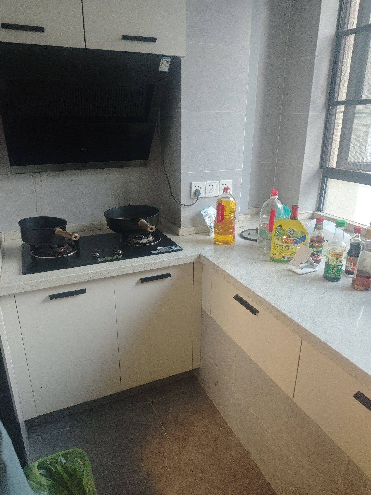 Cozy Home | Clean&Comfy | No Gender Limit | Hustle & Bustle | “Friends” | Chilled | LGBTQ Friendly