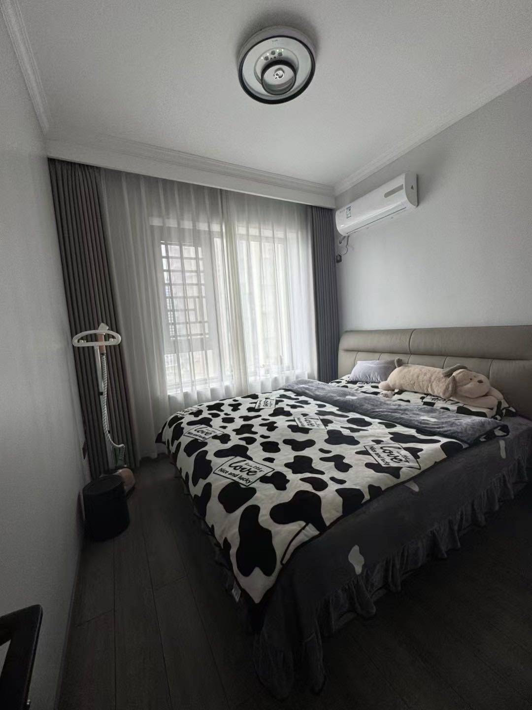 Cozy Home | Clean&Comfy | No Gender Limit | Hustle & Bustle | Chilled | LGBTQ Friendly | Pet Friendly