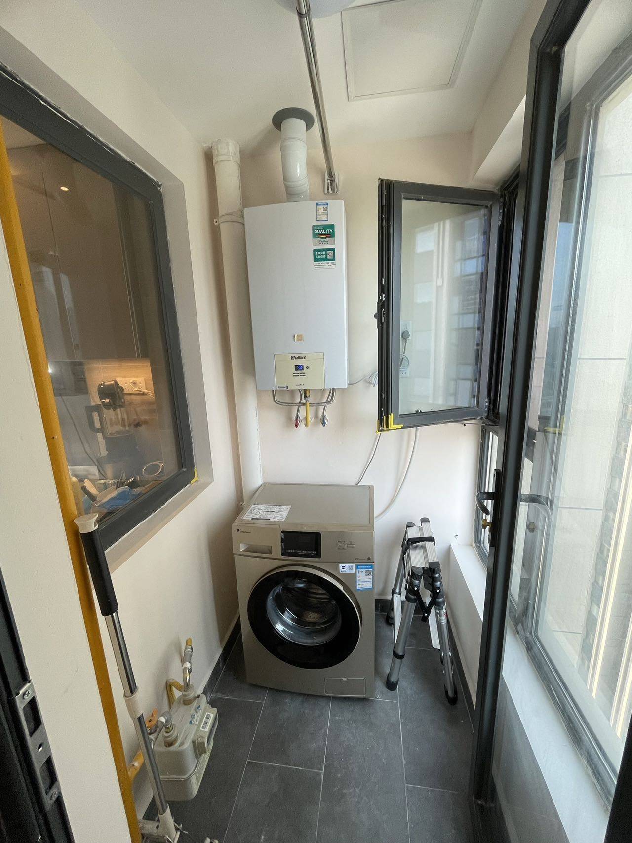 Nanjing-Gulou-Cozy Home,Clean&Comfy,No Gender Limit,Hustle & Bustle,“Friends”,Chilled