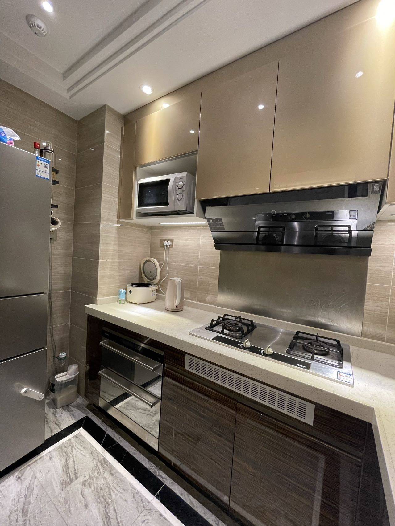 Nanjing-Gulou-Cozy Home,Clean&Comfy,No Gender Limit,Hustle & Bustle,“Friends”,Chilled