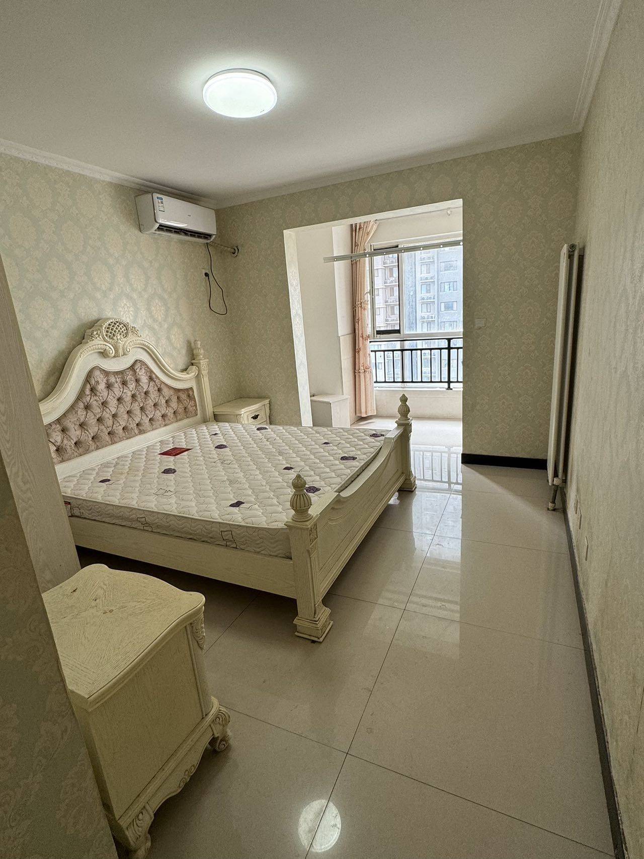 Cozy Home | Clean&Comfy | Hustle & Bustle | “Friends” | Chilled | LGBTQ Friendly