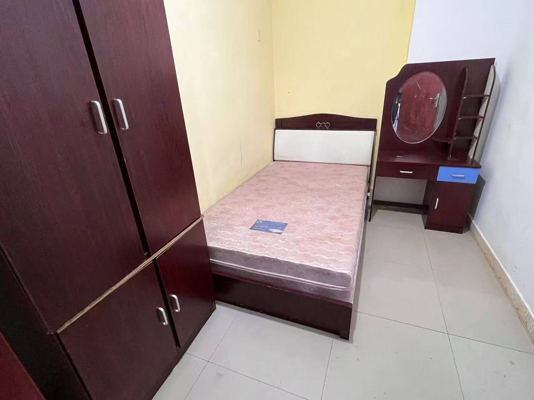 Cozy Home | Clean&Comfy | No Gender Limit | Hustle & Bustle | “Friends” | Chilled | LGBTQ Friendly | Pet Friendly | 100RMB/Night