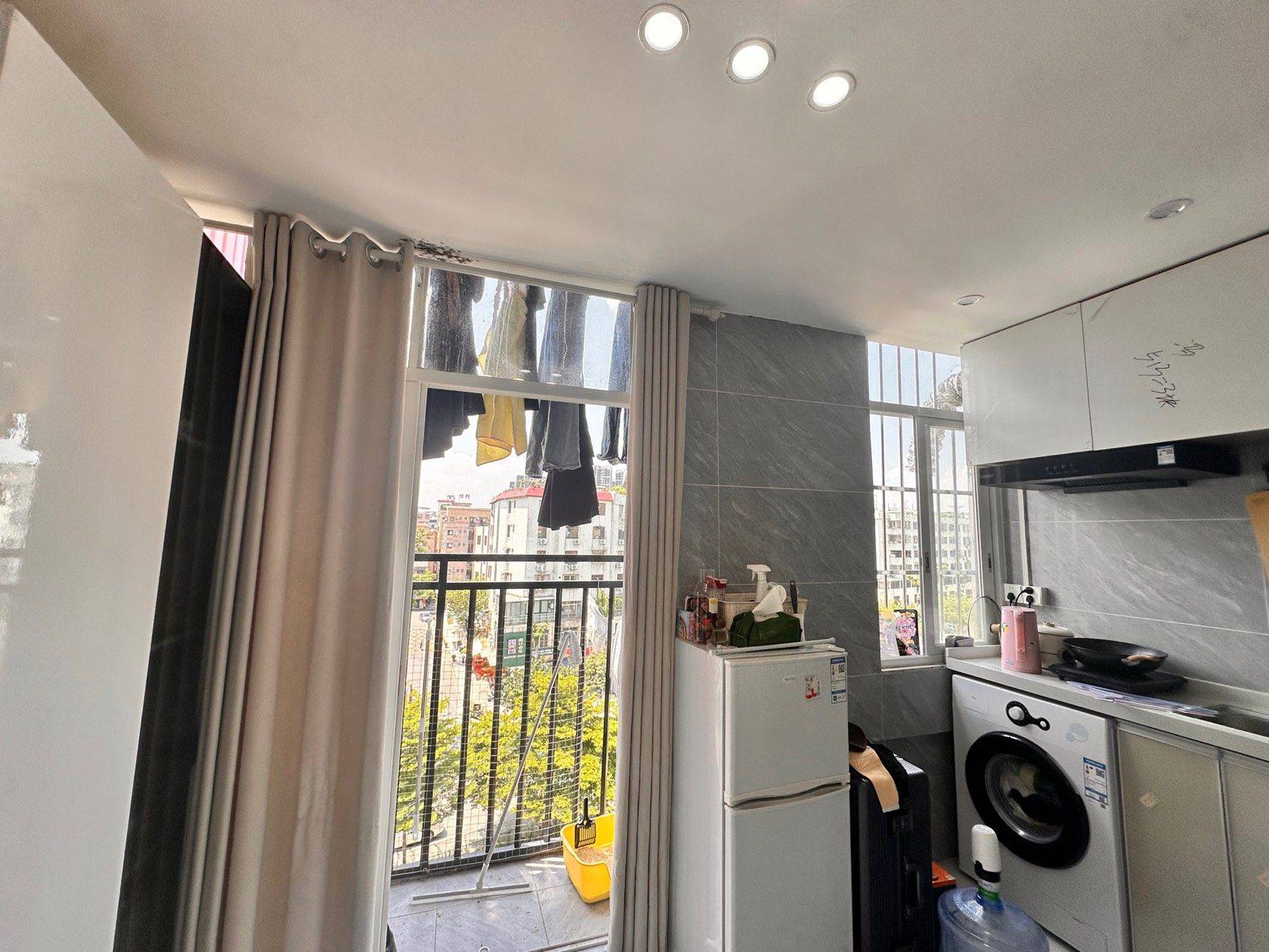 Cozy Home | Clean&Comfy | No Gender Limit | Hustle & Bustle | “Friends” | Chilled | Pet Friendly