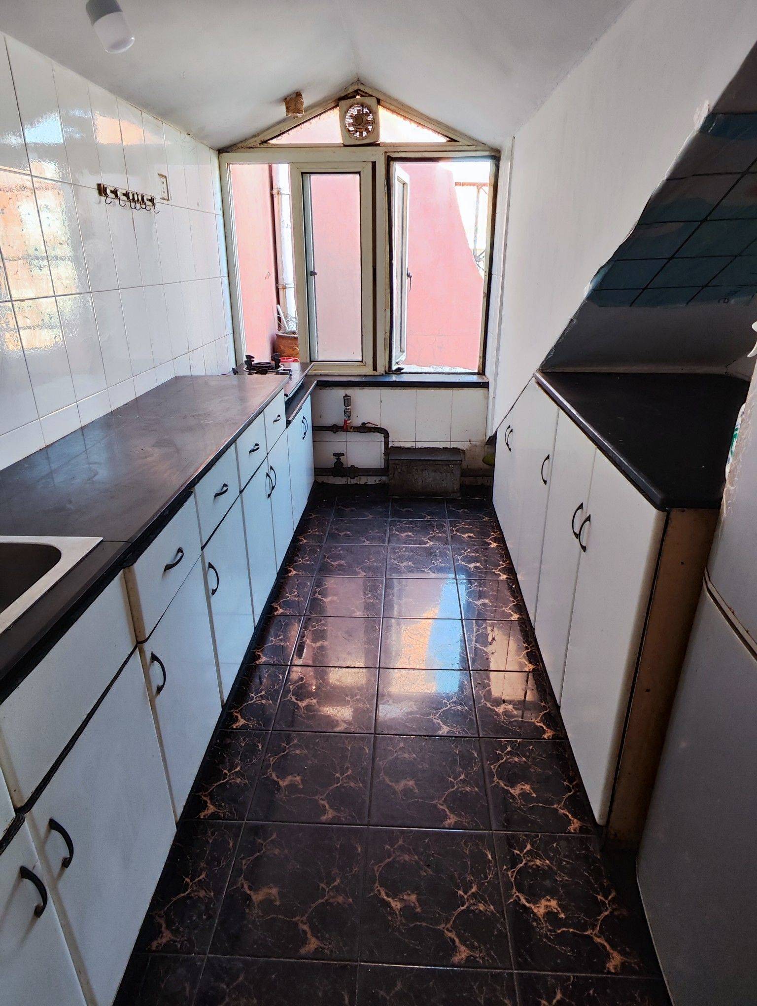 Cozy Home | Clean&Comfy | No Gender Limit | Hustle & Bustle | “Friends” | Chilled