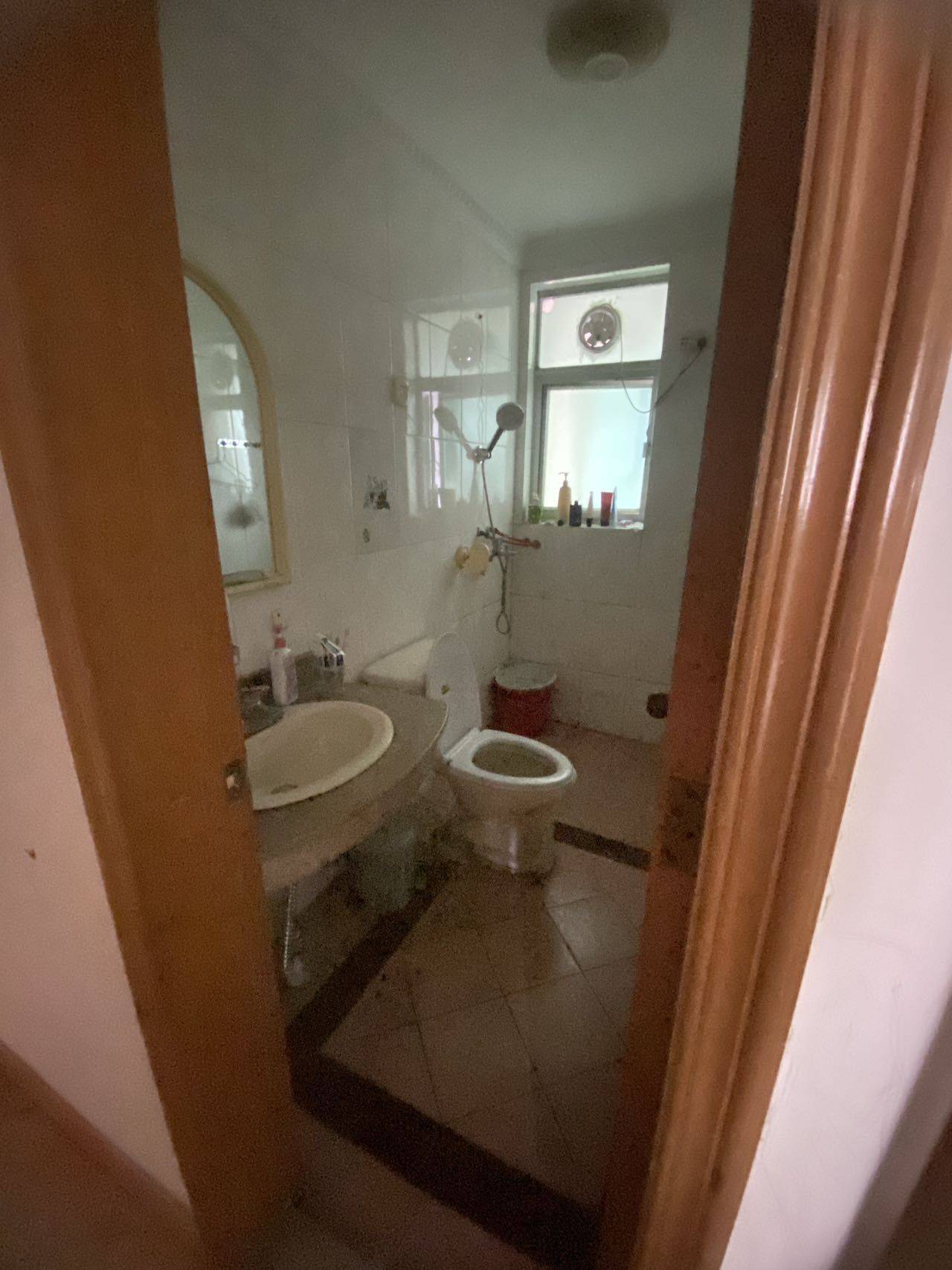 Guangzhou-Panyu-“Friends”