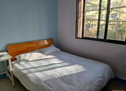 Cozy Home | No Gender Limit | Hustle & Bustle | “Friends” | 50RMB/Night