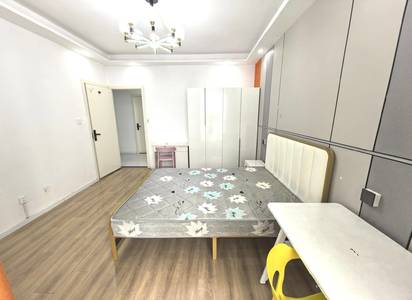 Cozy Home | Clean&Comfy | No Gender Limit | Hustle & Bustle | “Friends” | Chilled | LGBTQ Friendly | Pet Friendly