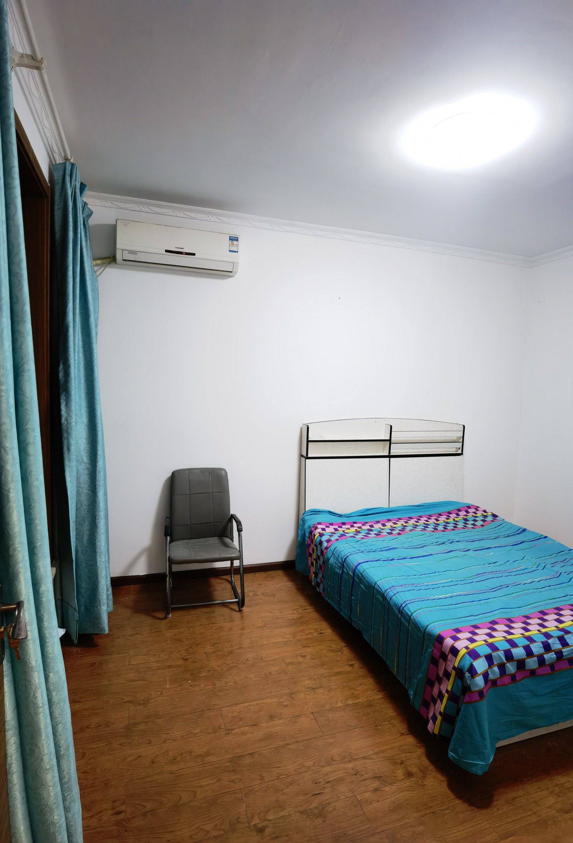 Xi'An-Weiyang-Cozy Home,Clean&Comfy,No Gender Limit,Hustle & Bustle,“Friends”,Chilled,LGBTQ Friendly