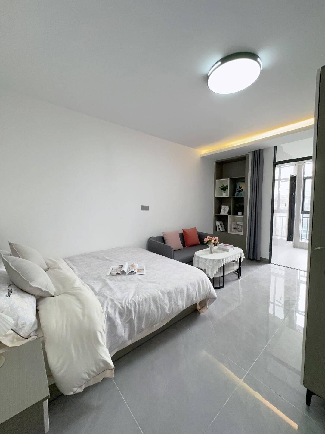 Shenzhen-BaoAn-Clean&Comfy,Pet Friendly