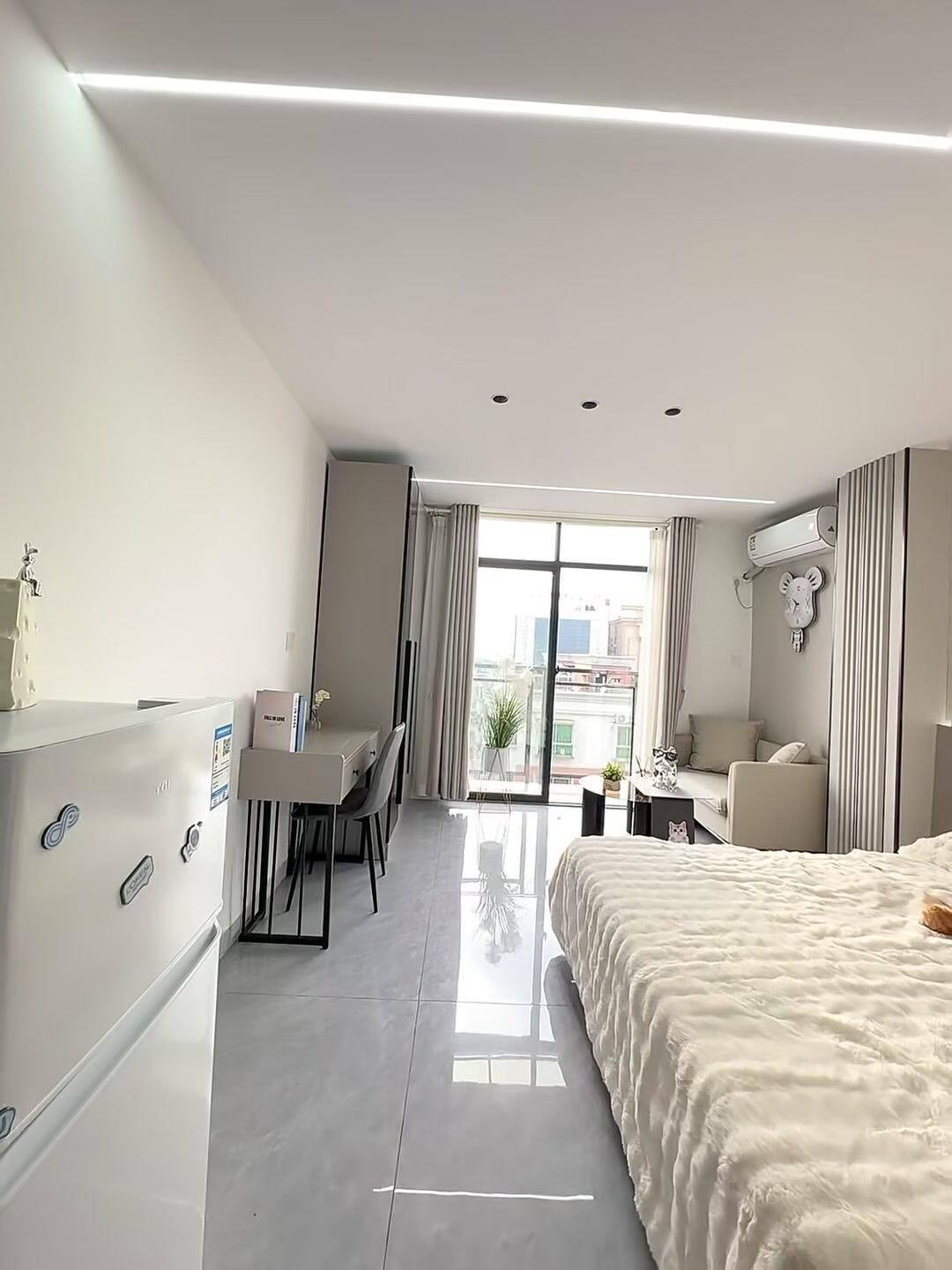 Shenzhen-Longgang-Pet Friendly