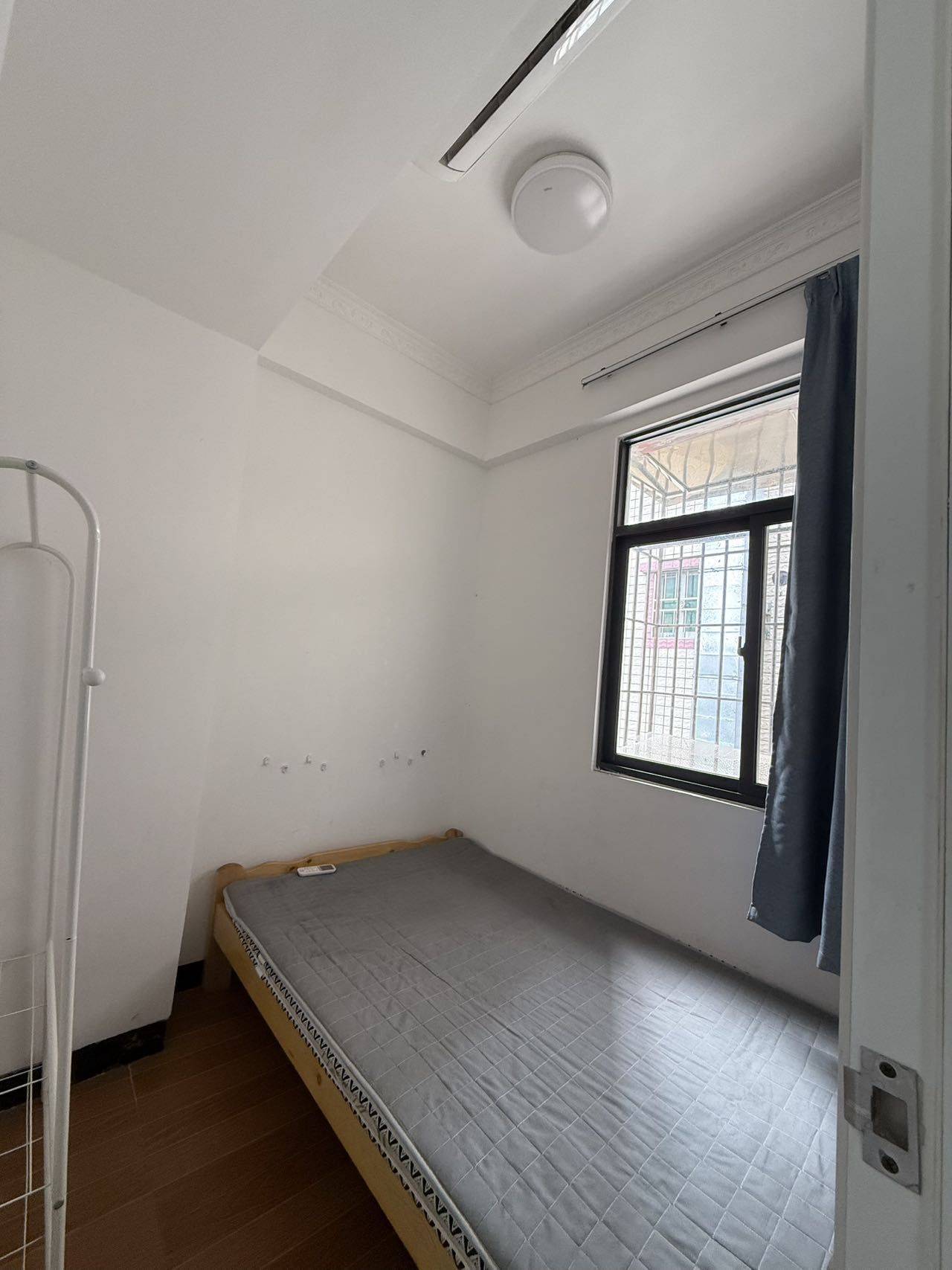 Shenzhen-Longhua-Clean&Comfy,Pet Friendly