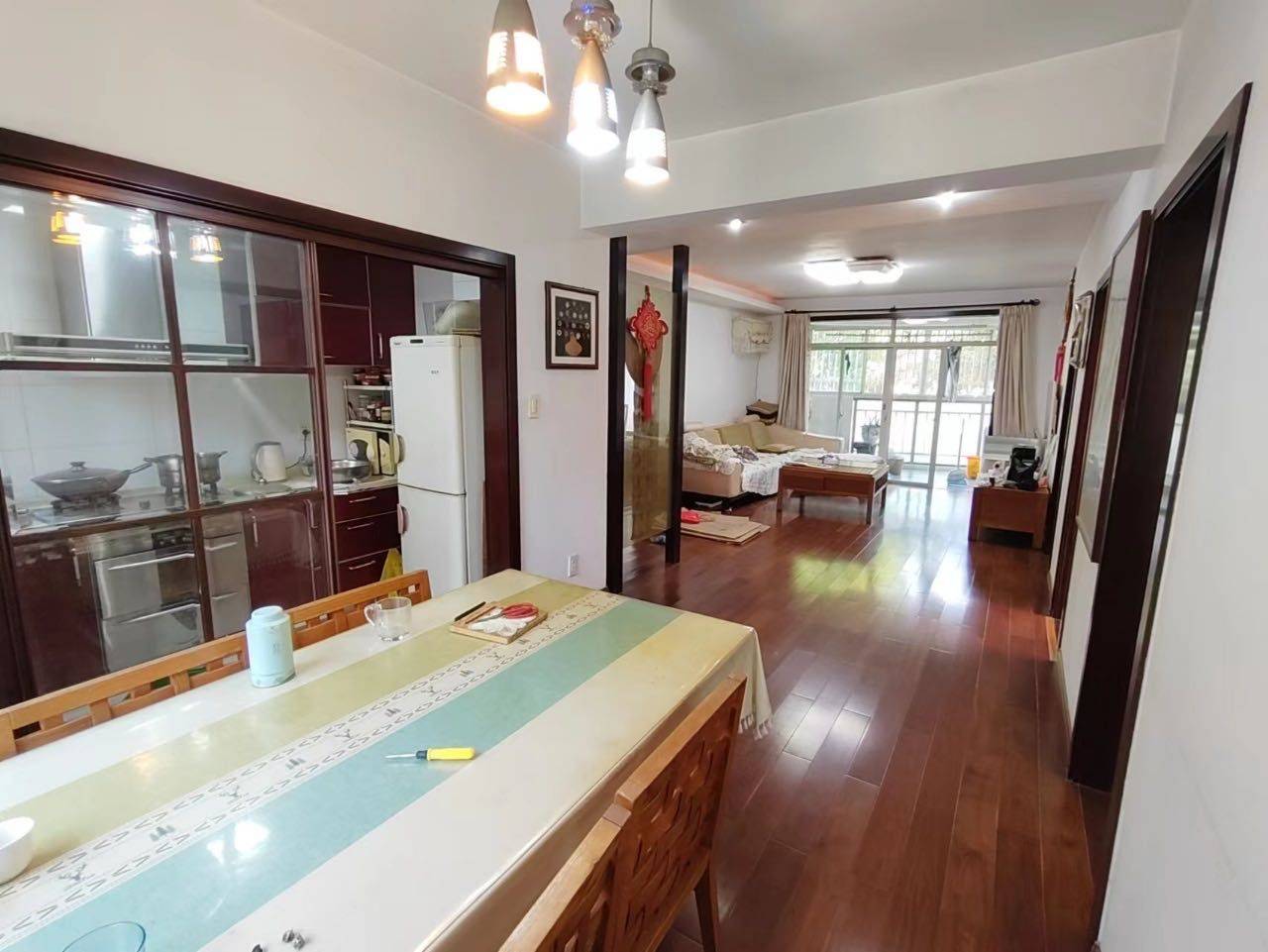 Hangzhou-Binjiang-No Gender Limit,Hustle & Bustle