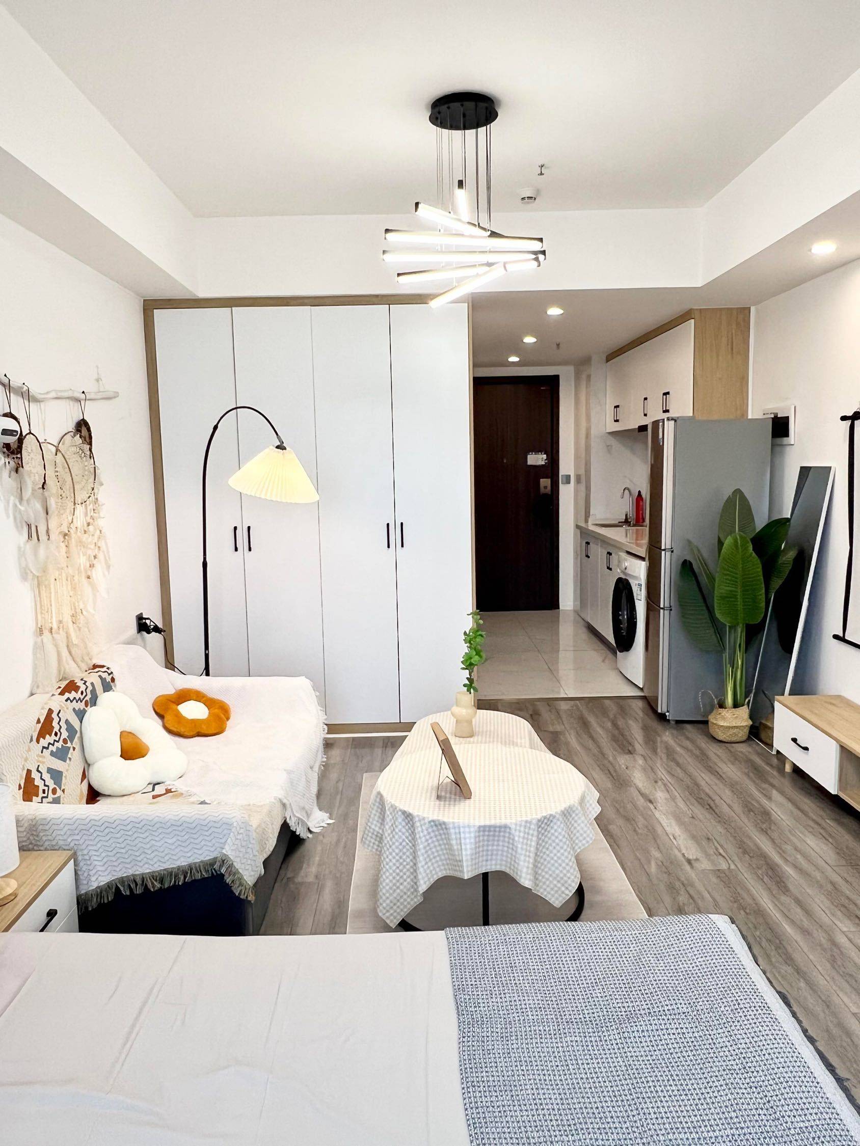Shanghai-Jing‘An-Cozy Home,Clean&Comfy,No Gender Limit,Hustle & Bustle