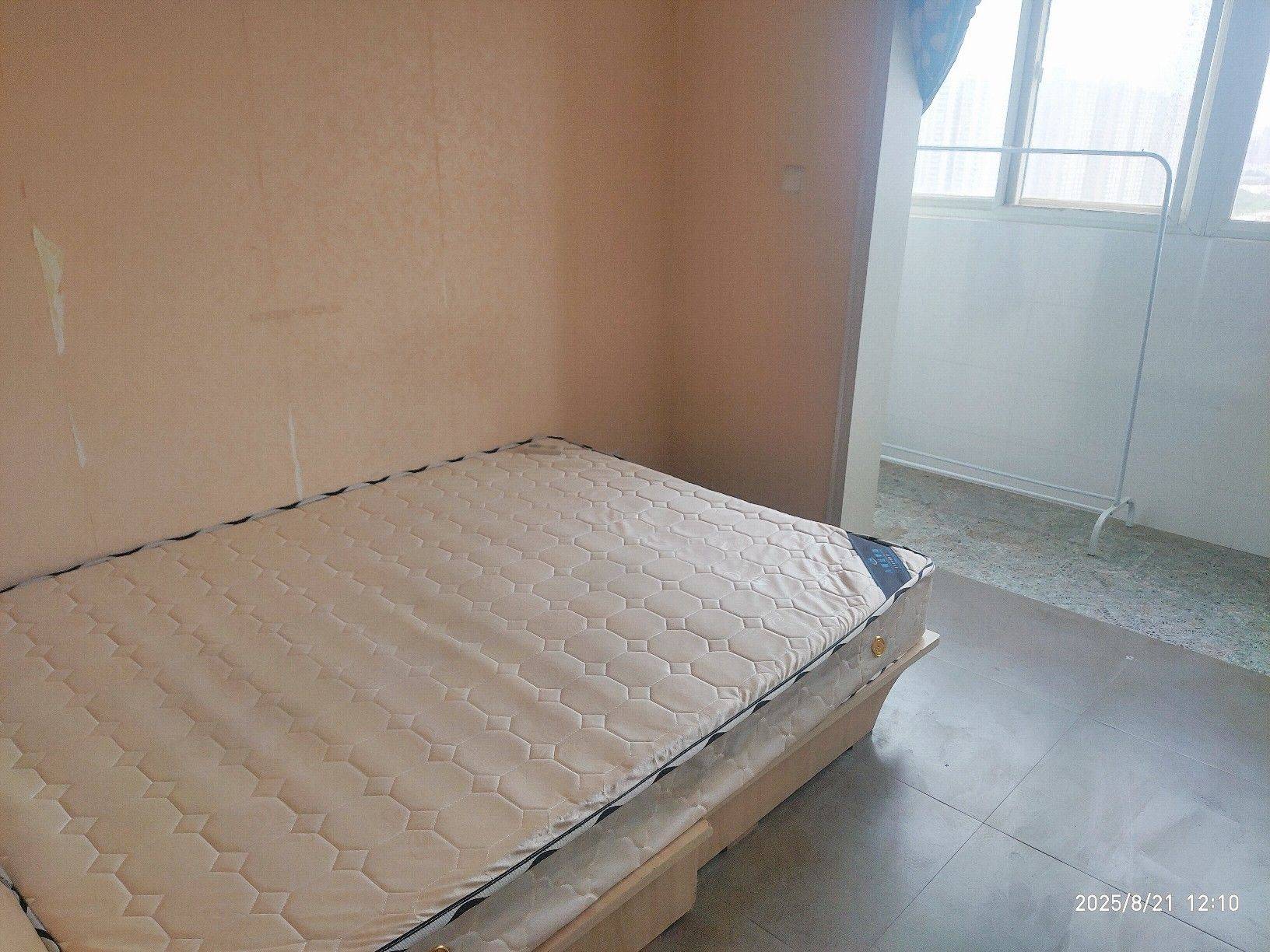 西安-新城-女生合租,温馨小窝,干净治愈