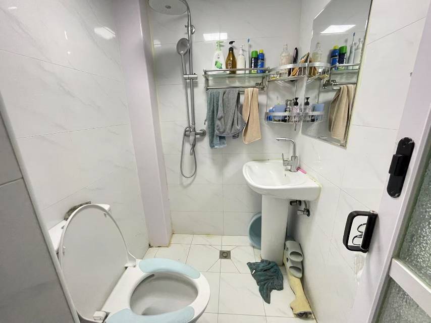 Beijing-Chaoyang-200RMB/Night,Cozy Home,Clean&Comfy,No Gender Limit,Hustle & Bustle,“Friends”,Chilled,LGBTQ Friendly