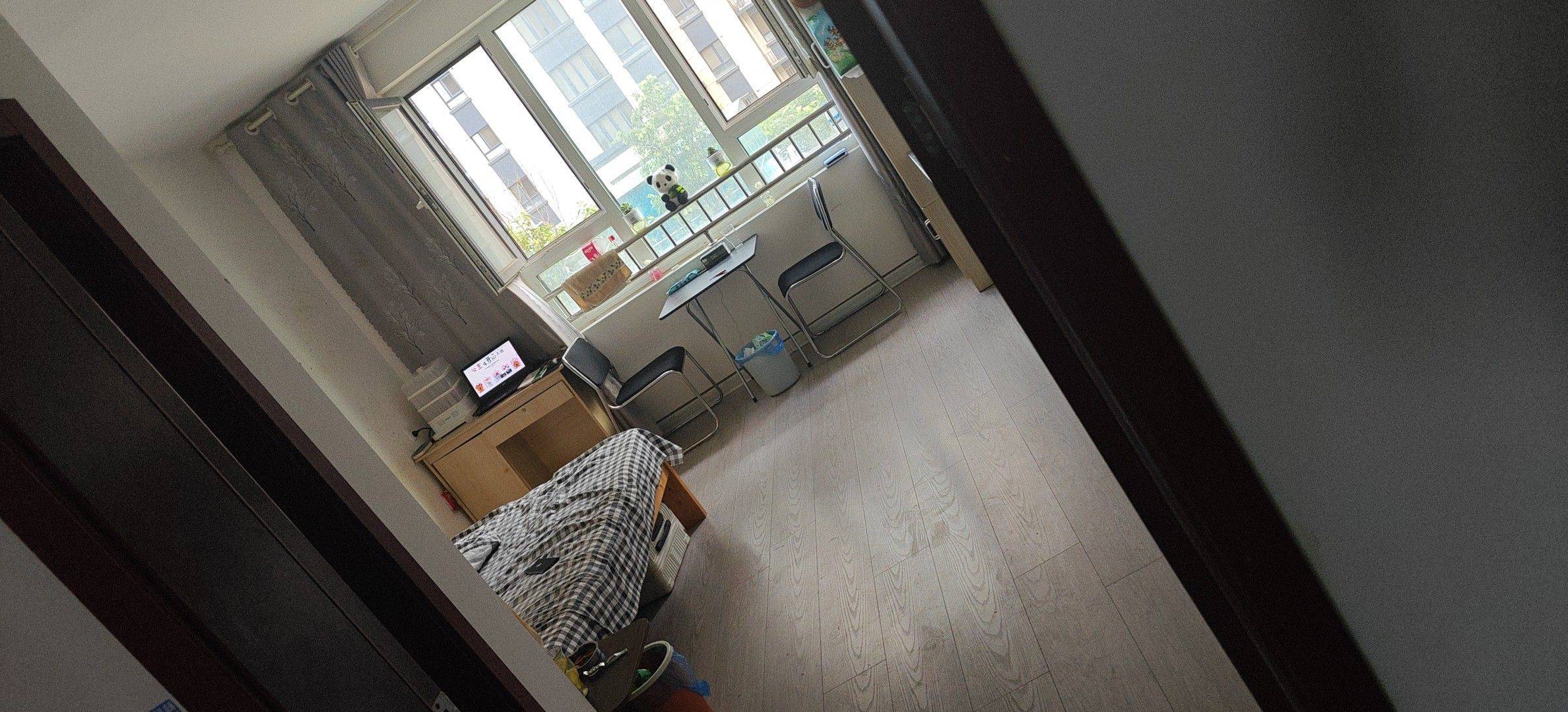 Jinan-Licheng-Cozy Home,Clean&Comfy,No Gender Limit,Hustle & Bustle