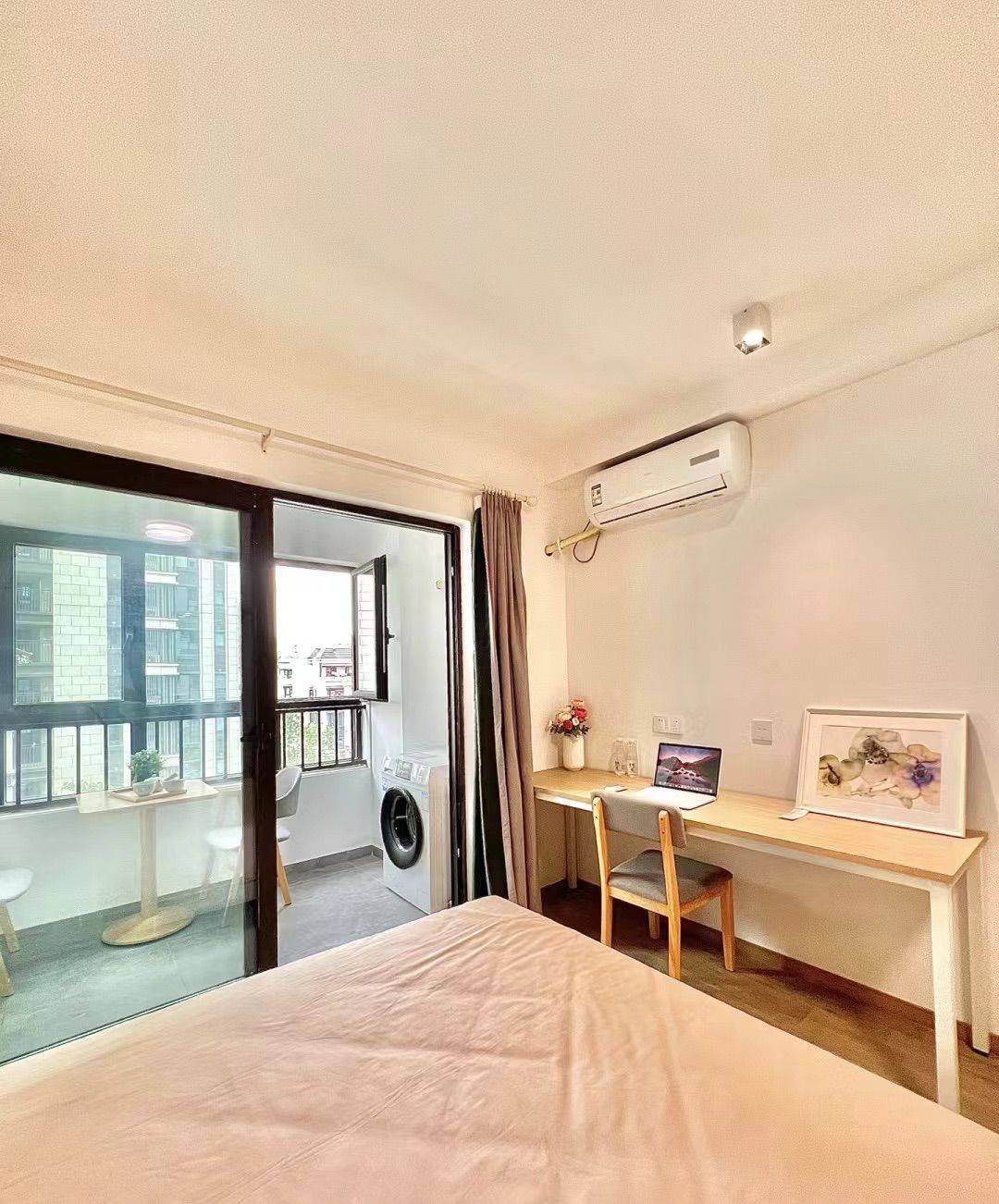 Shanghai-Jing‘An-保租房😍,整租一居😛,Pet Friendly,LGBTQ Friendly,Cozy Home,Clean&Comfy,No Gender Limit,Hustle & Bustle,“Friends”,Chilled