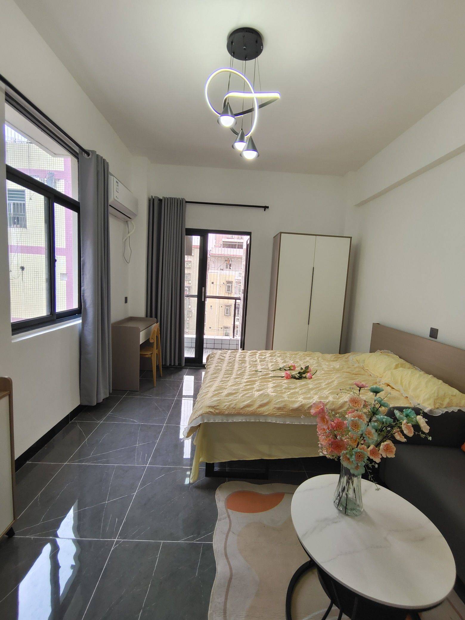Shenzhen-BaoAn-Cozy Home,Clean&Comfy,No Gender Limit,Hustle & Bustle,“Friends”,Chilled,LGBTQ Friendly,Pet Friendly