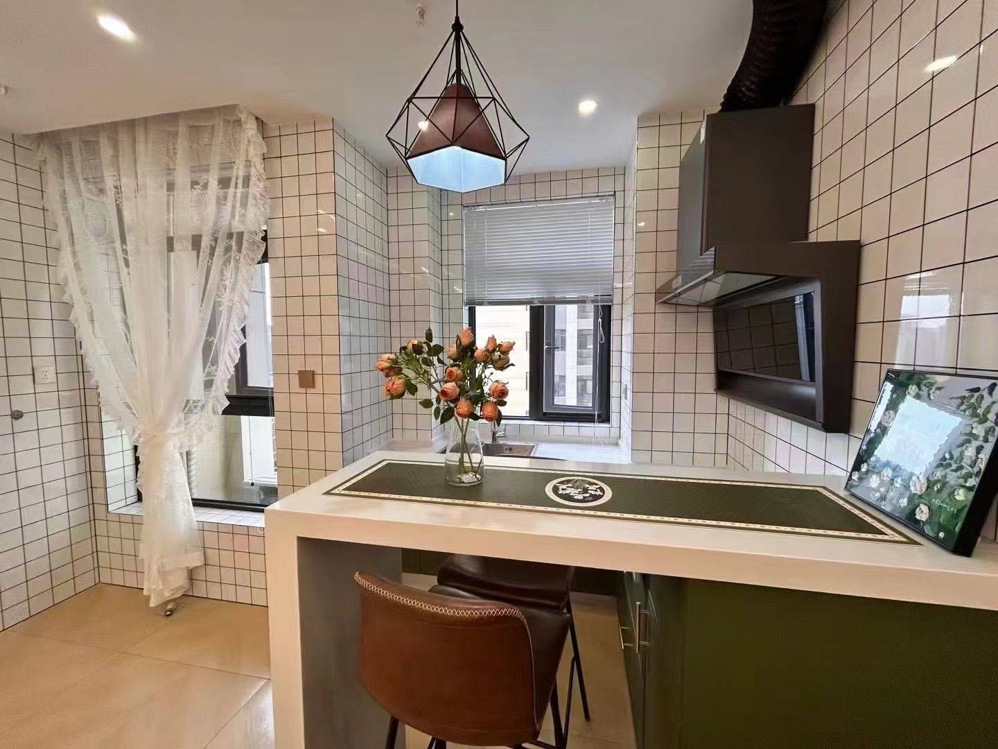 Zhengzhou-Jinshui-Cozy Home,Clean&Comfy,No Gender Limit,Hustle & Bustle,“Friends”,Chilled