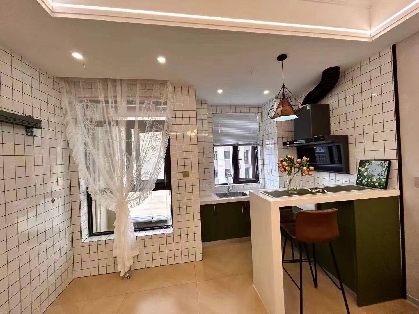 Zhengzhou-Jinshui-Cozy Home,Clean&Comfy,No Gender Limit,Hustle & Bustle,“Friends”,Chilled