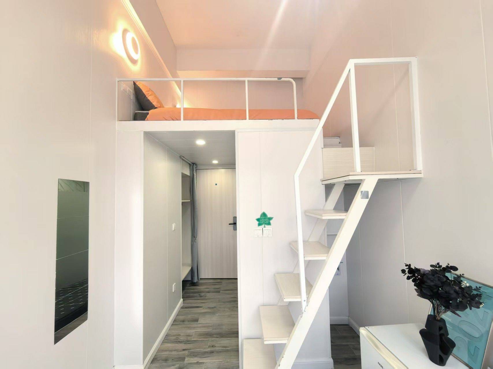 Shenzhen-Nanshan-Cozy Home,Clean&Comfy,No Gender Limit,Hustle & Bustle,“Friends”,Chilled,LGBTQ Friendly