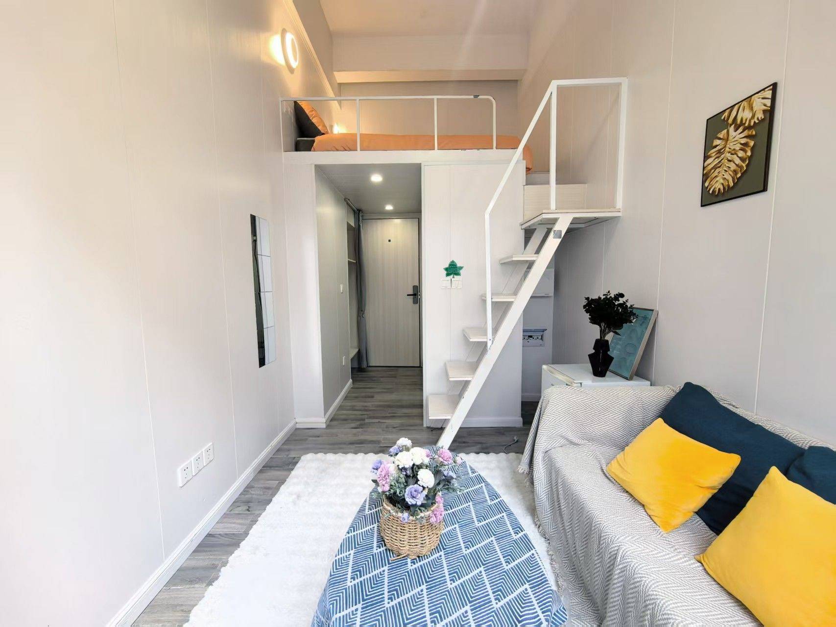 Shenzhen-Nanshan-Cozy Home,Clean&Comfy,No Gender Limit,Hustle & Bustle,“Friends”,Chilled,LGBTQ Friendly