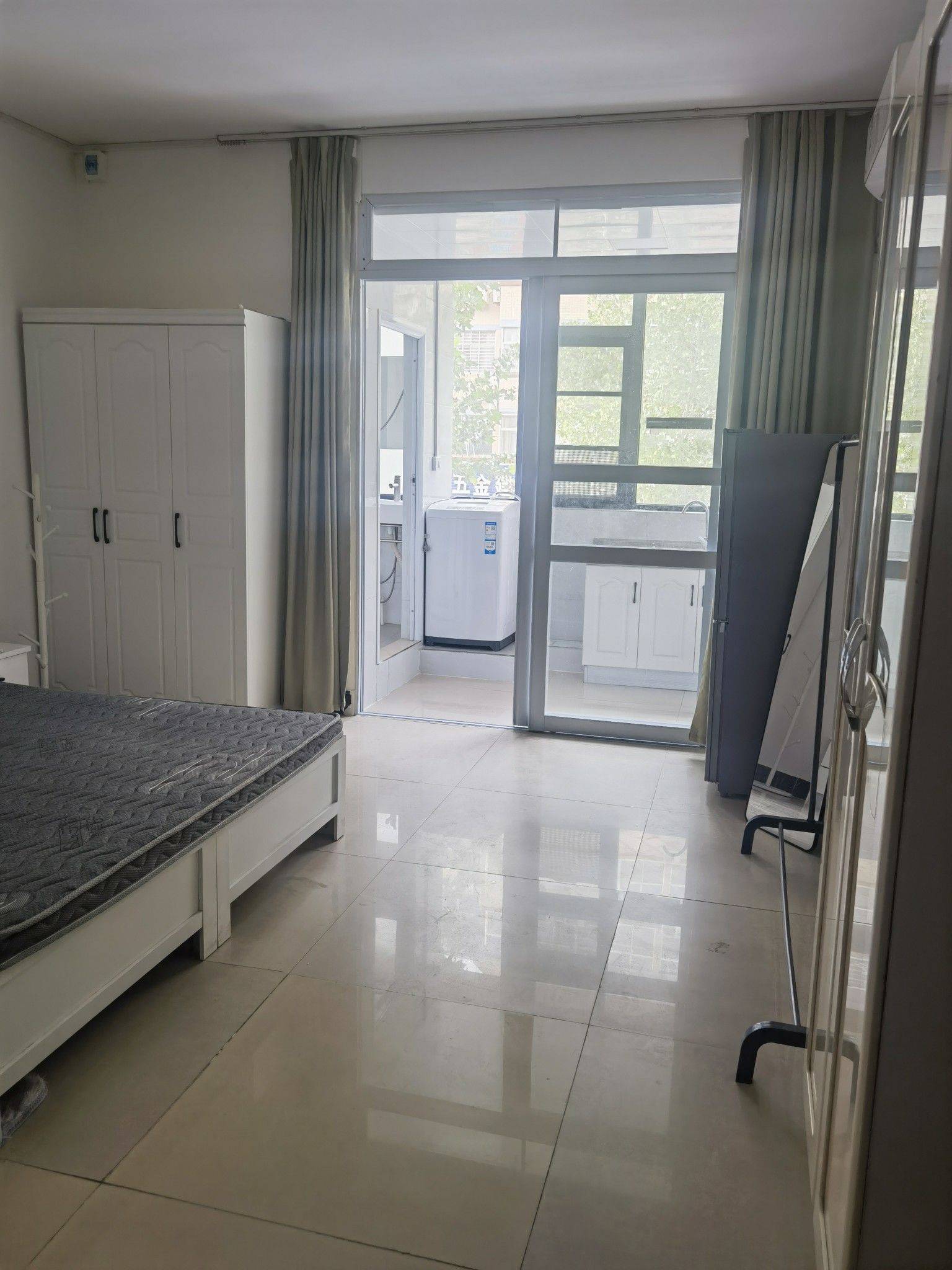 Zhengzhou-Jinshui-Cozy Home,No Gender Limit,Hustle & Bustle