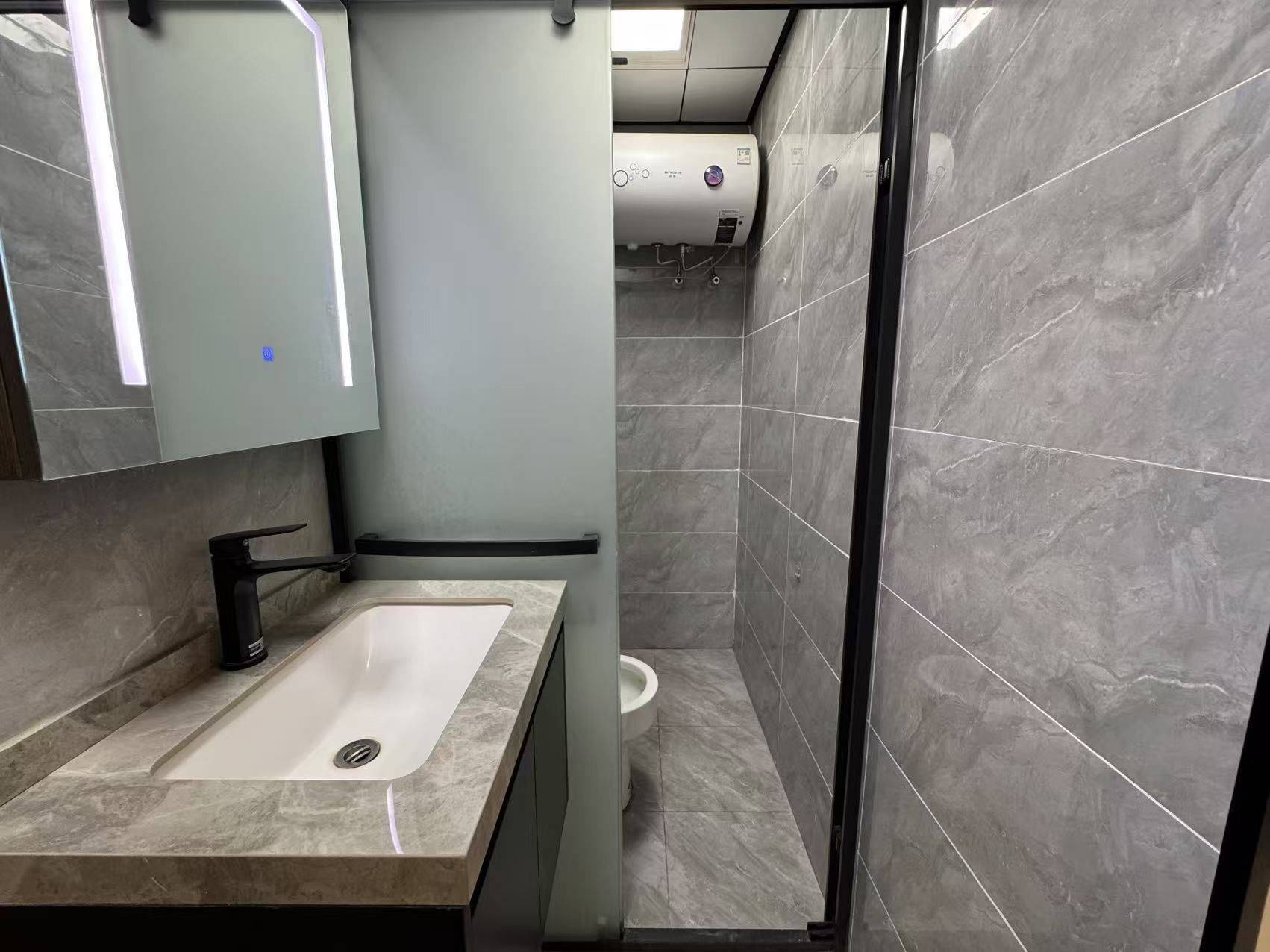 Nanjing-Gulou-Cozy Home,Clean&Comfy,No Gender Limit,Hustle & Bustle,“Friends”,Chilled,LGBTQ Friendly,Pet Friendly