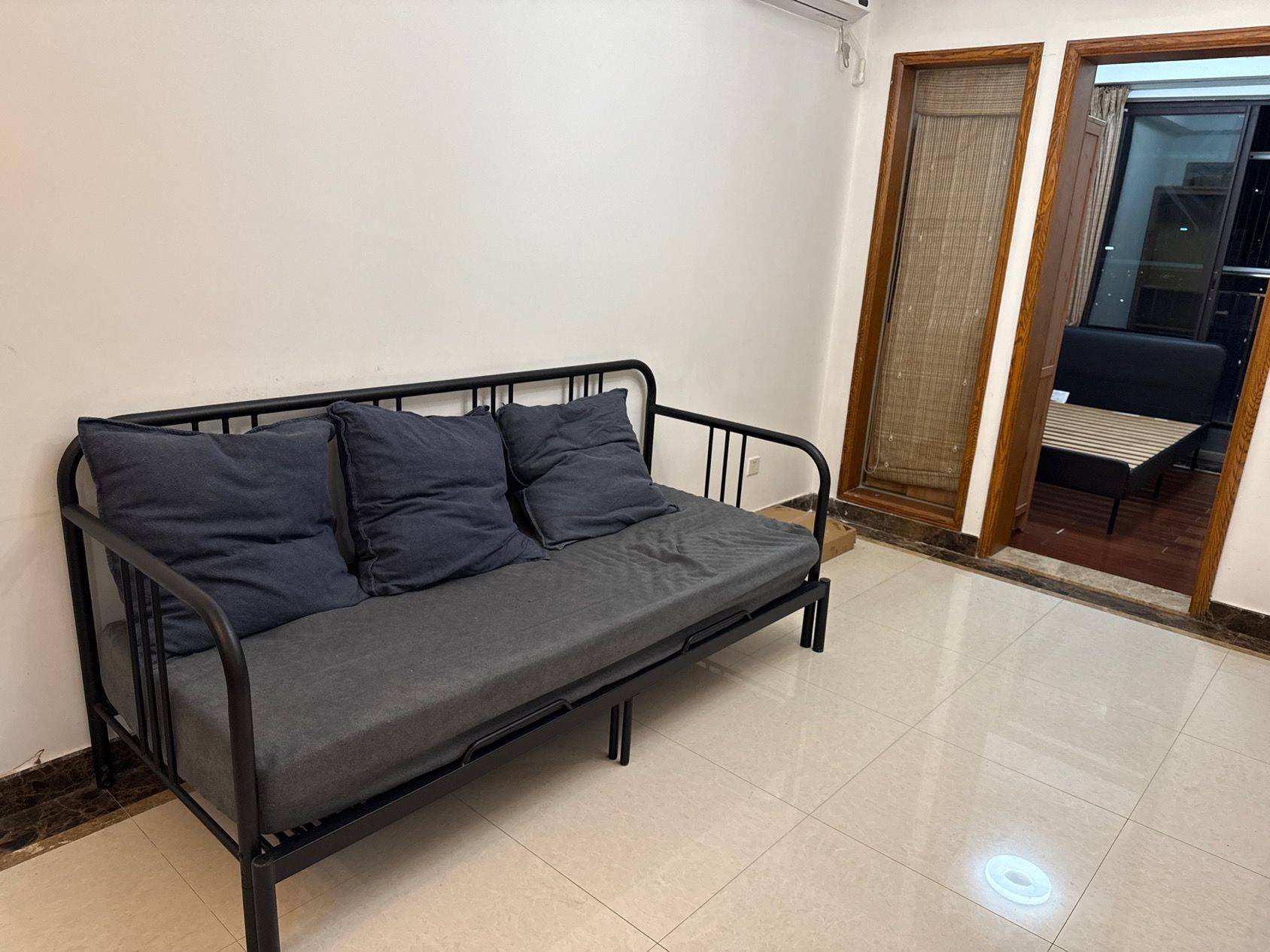 Shenzhen-Nanshan-Cozy Home,Clean&Comfy,No Gender Limit,Hustle & Bustle,“Friends”,Chilled,LGBTQ Friendly,Pet Friendly