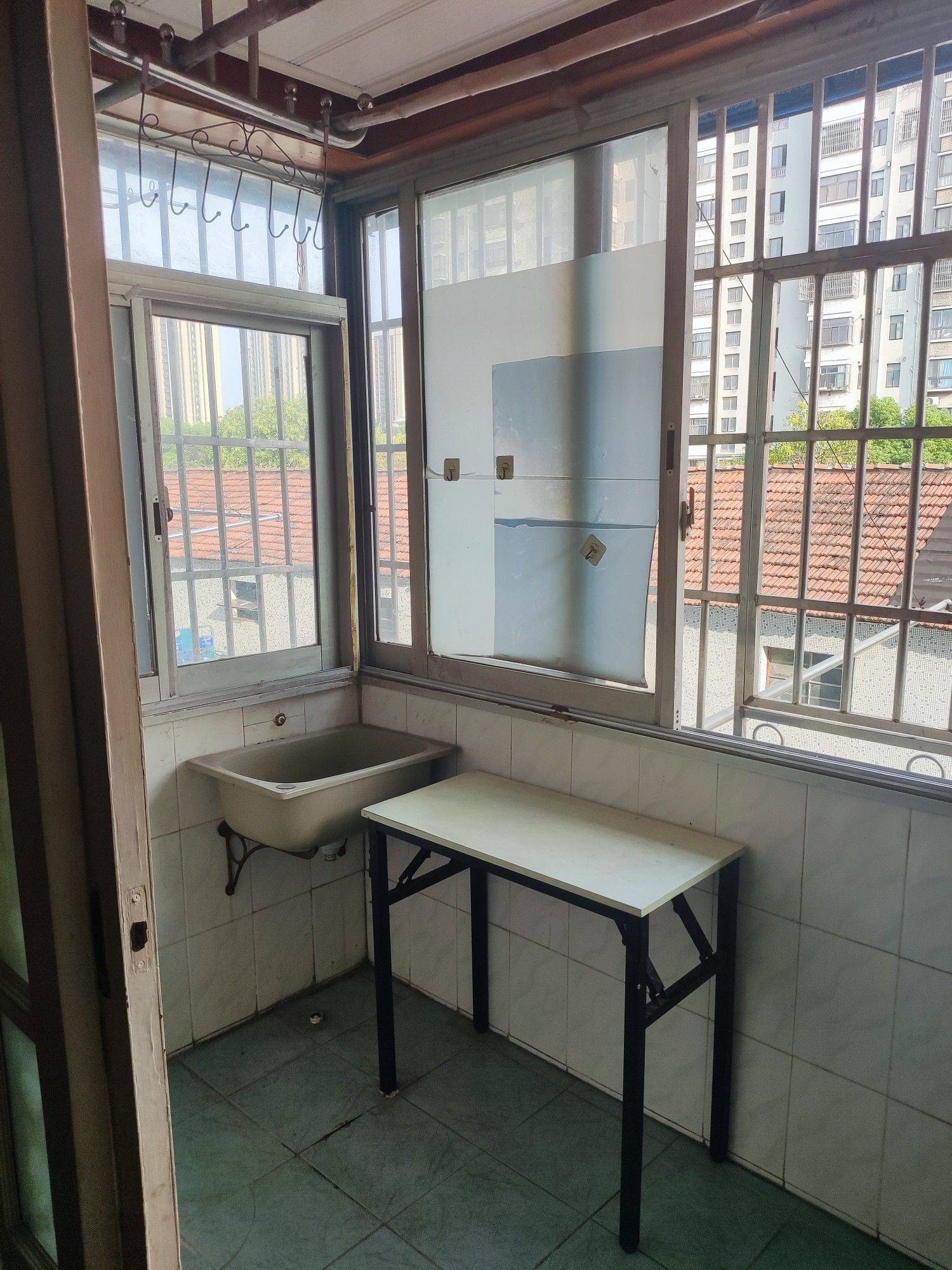 Shanghai-Baoshan-No Gender Limit