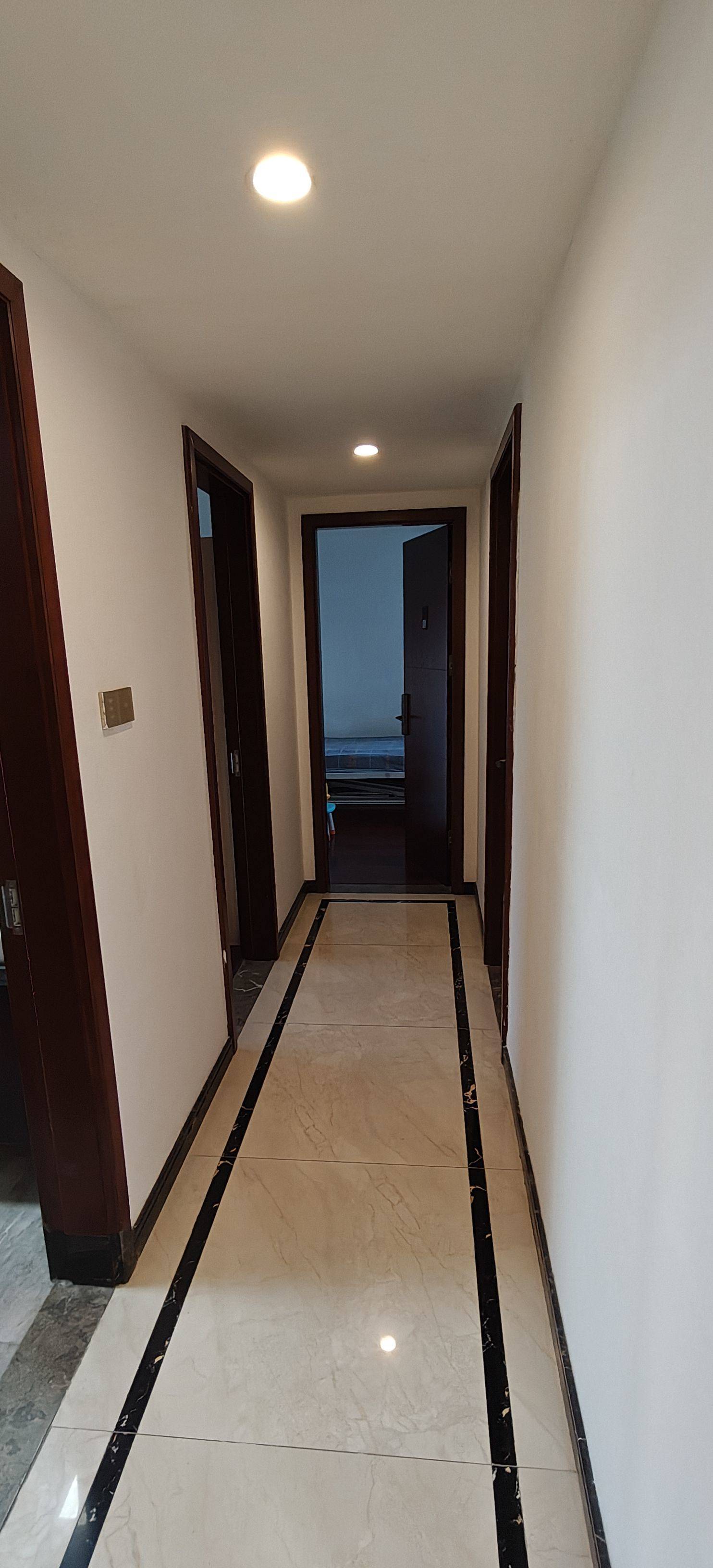Shenzhen-Longgang-Clean&Comfy