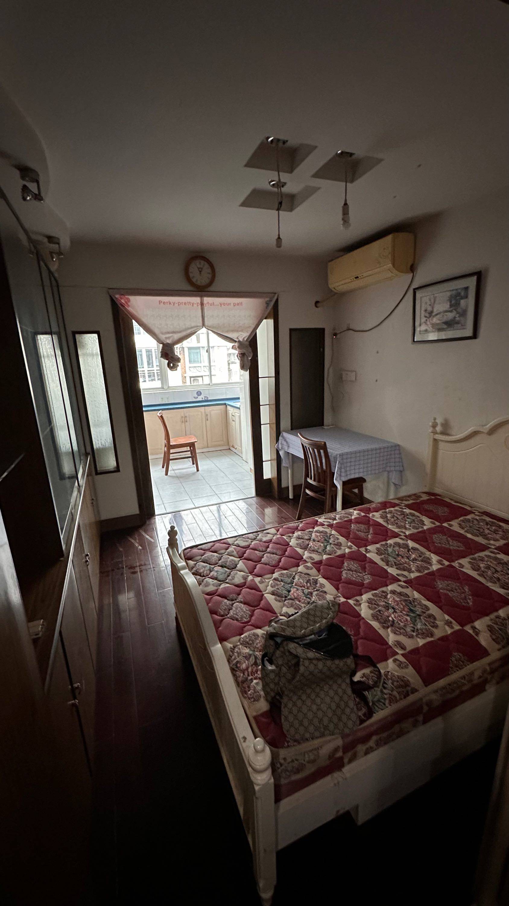 Nanjing-Gulou-Cozy Home,Clean&Comfy,No Gender Limit,Hustle & Bustle