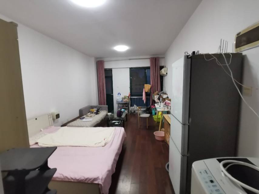 Zhengzhou-Jinshui-Cozy Home,Hustle & Bustle