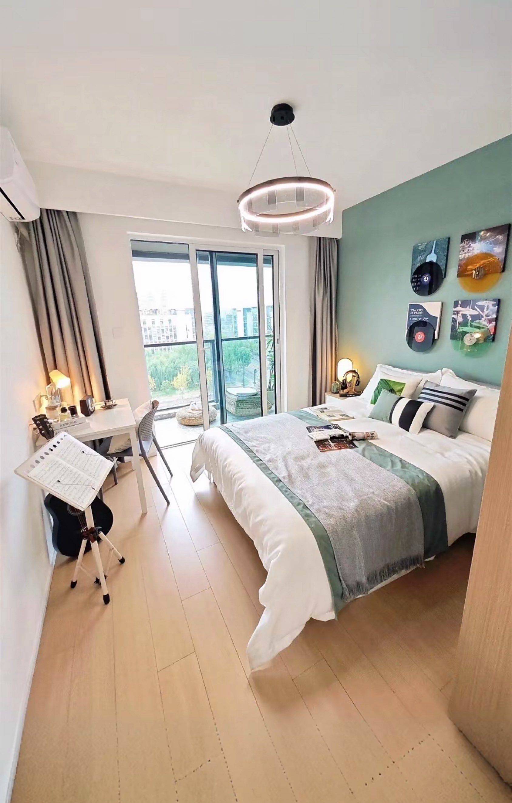 Wuhan-Hongshan-Cozy Home,Clean&Comfy,No Gender Limit,Hustle & Bustle,“Friends”,Chilled,LGBTQ Friendly,Pet Friendly