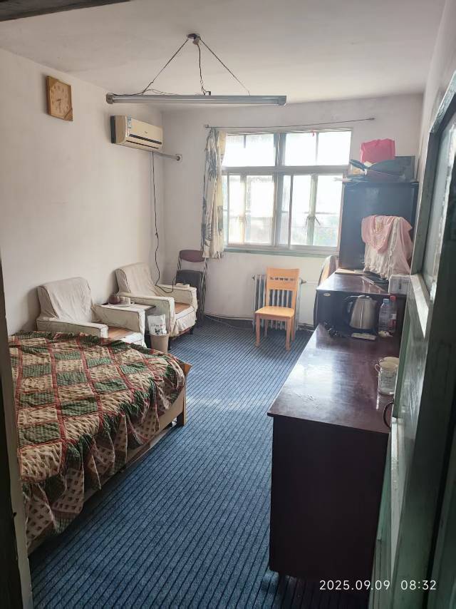 Tianjin-Hongqiao-No Gender Limit