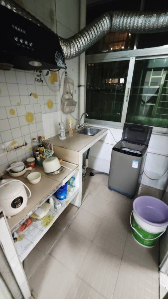 Shenzhen-Longgang-Cozy Home,Clean&Comfy,No Gender Limit,Hustle & Bustle
