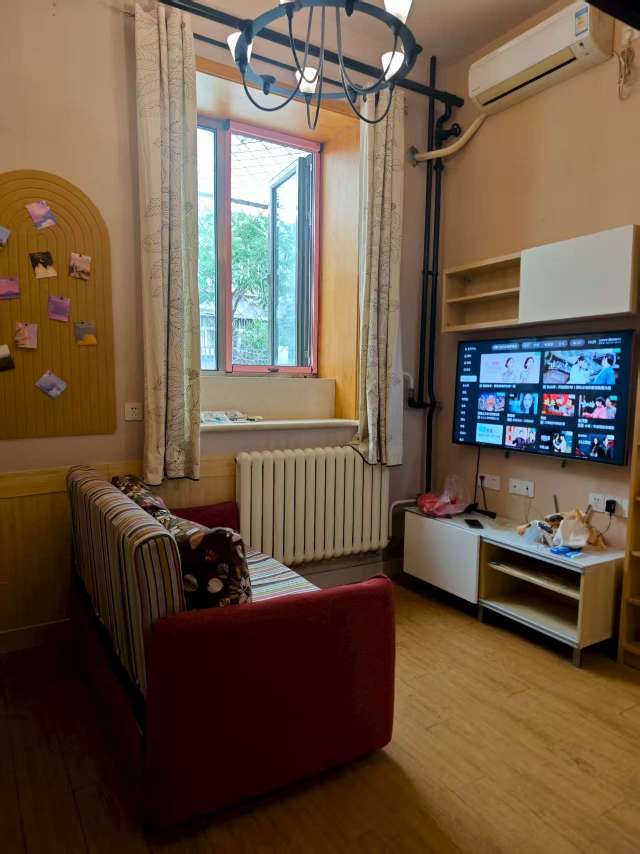 Beijing-Chaoyang-Hutong area,Shared apartment