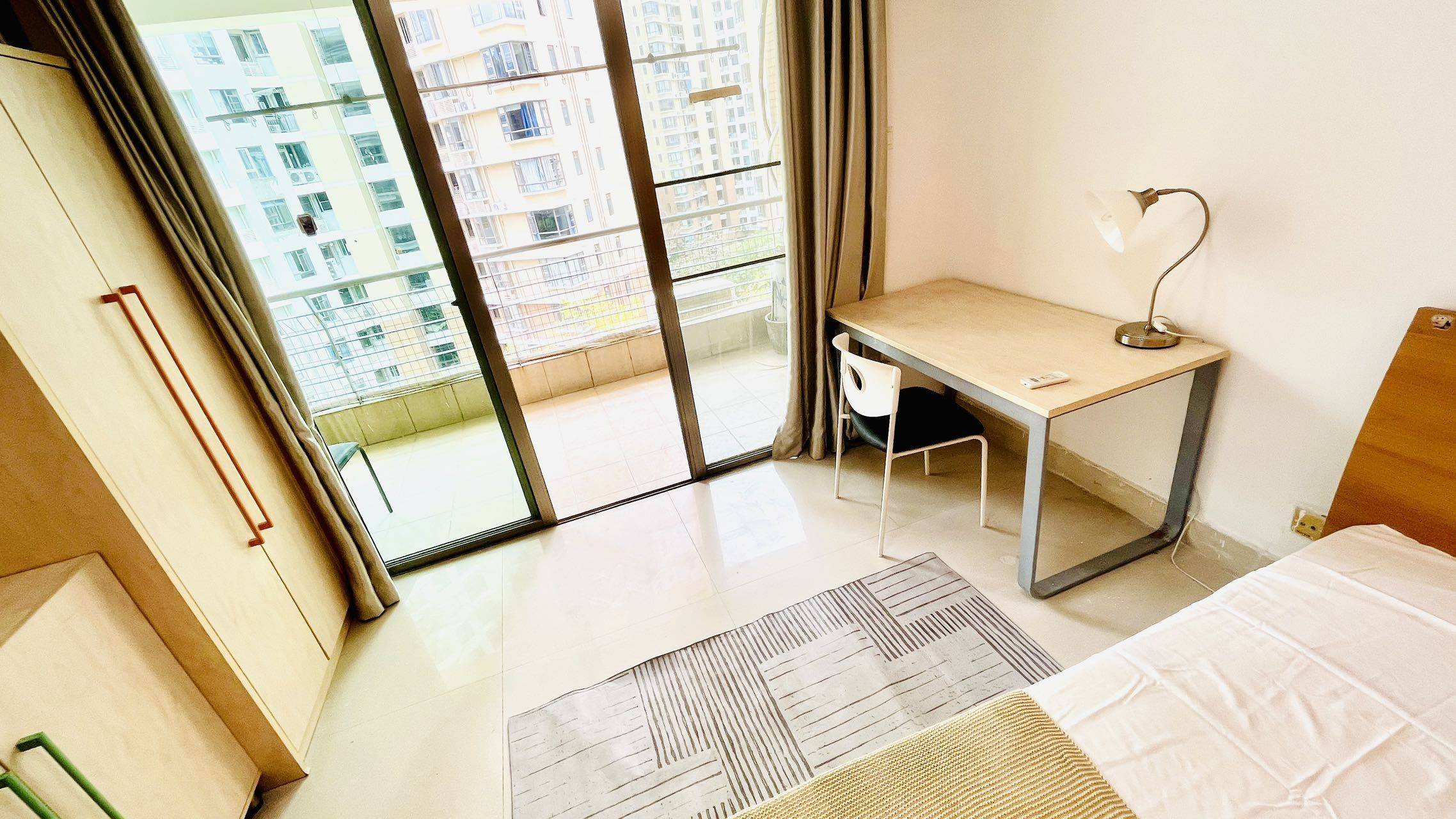 Shenzhen-Nanshan-Cozy Home,Clean&Comfy,No Gender Limit,Hustle & Bustle,“Friends”,Chilled,Pet Friendly