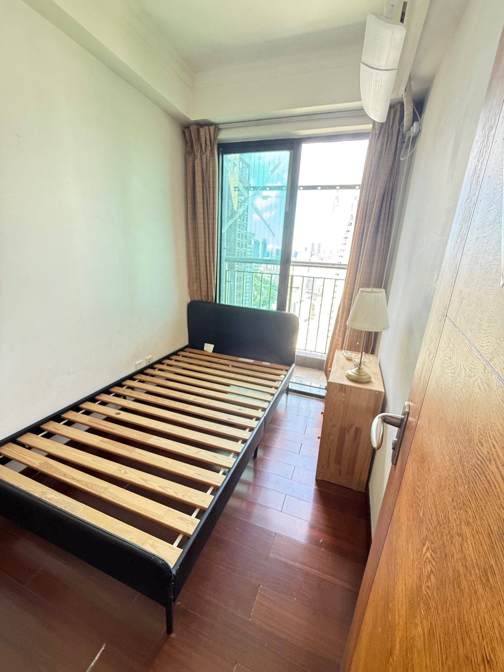 Shenzhen-Nanshan-Cozy Home,Clean&Comfy,No Gender Limit,Hustle & Bustle,“Friends”,Chilled,LGBTQ Friendly,Pet Friendly