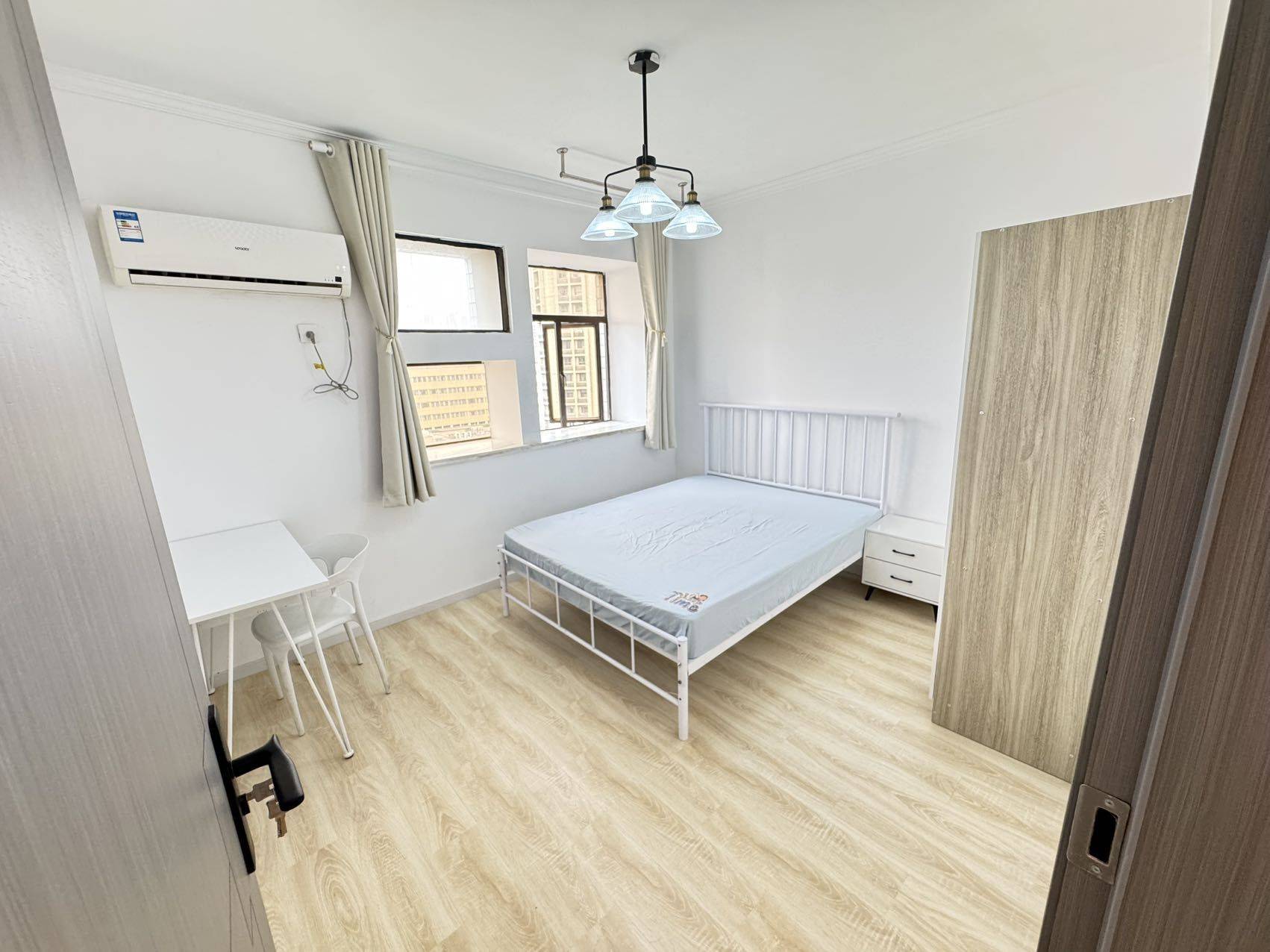 Nanjing-Gulou-Cozy Home,Clean&Comfy,No Gender Limit,Hustle & Bustle,“Friends”,Chilled,LGBTQ Friendly,Pet Friendly