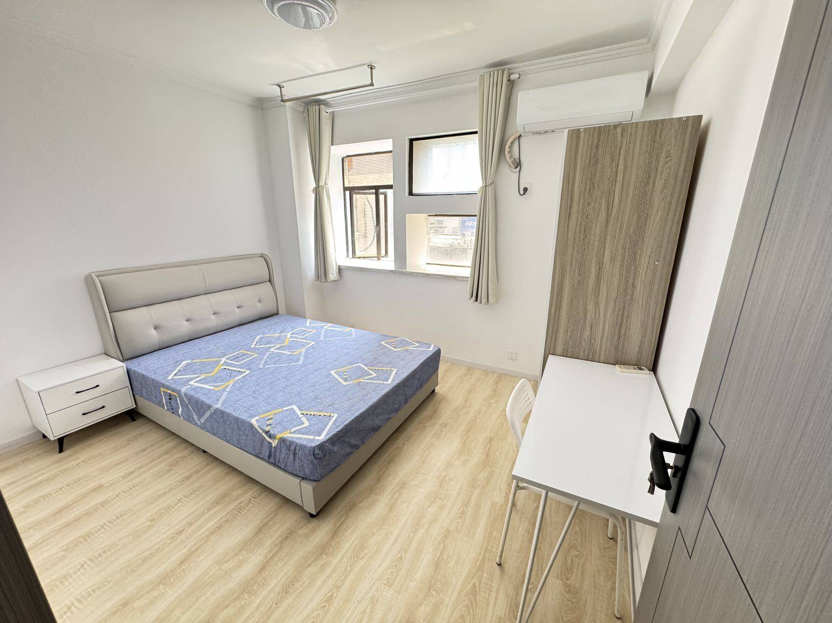 Nanjing-Gulou-Cozy Home,Clean&Comfy,No Gender Limit,Hustle & Bustle,“Friends”,Chilled,LGBTQ Friendly,Pet Friendly