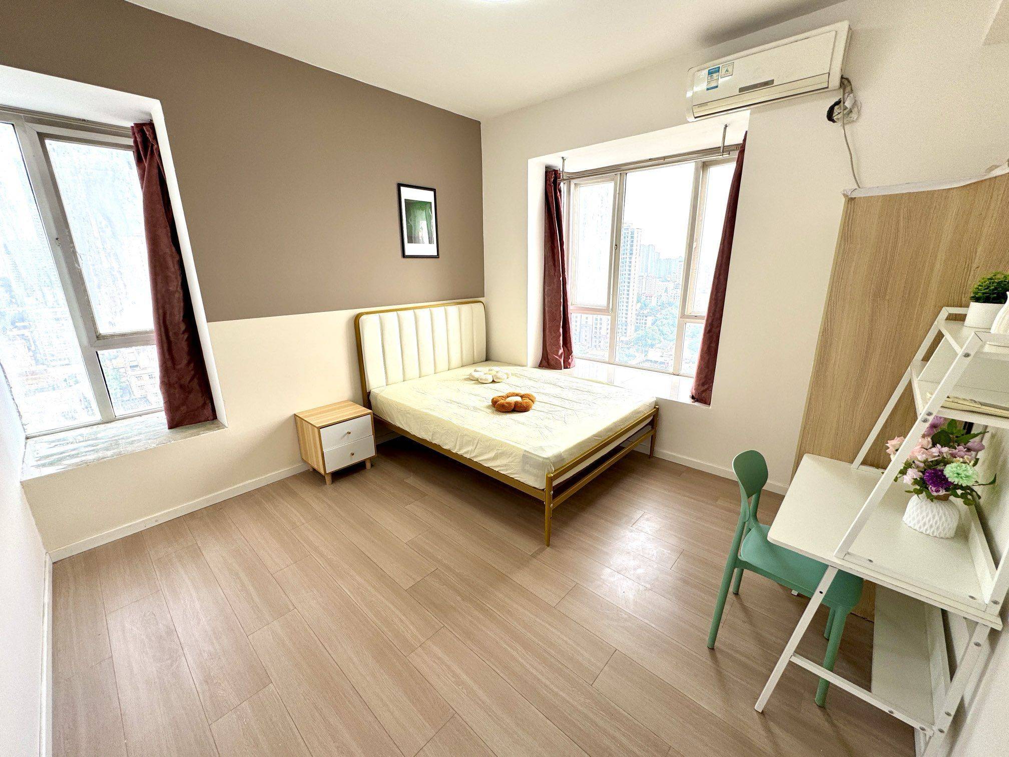 Wuhan-Hongshan-Cozy Home,Clean&Comfy,No Gender Limit,Hustle & Bustle,Chilled,LGBTQ Friendly,Pet Friendly
