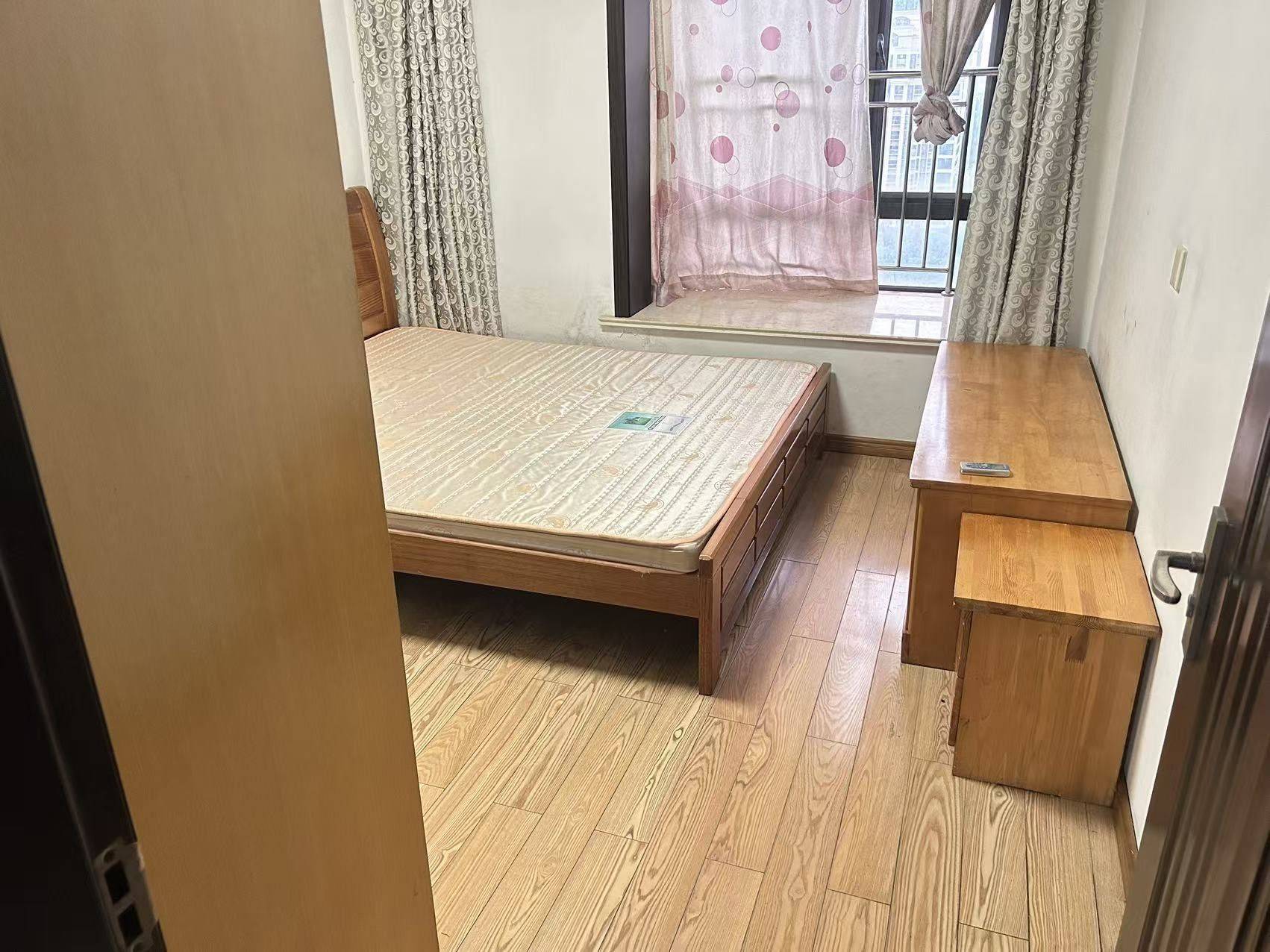 墙头草整租房源3