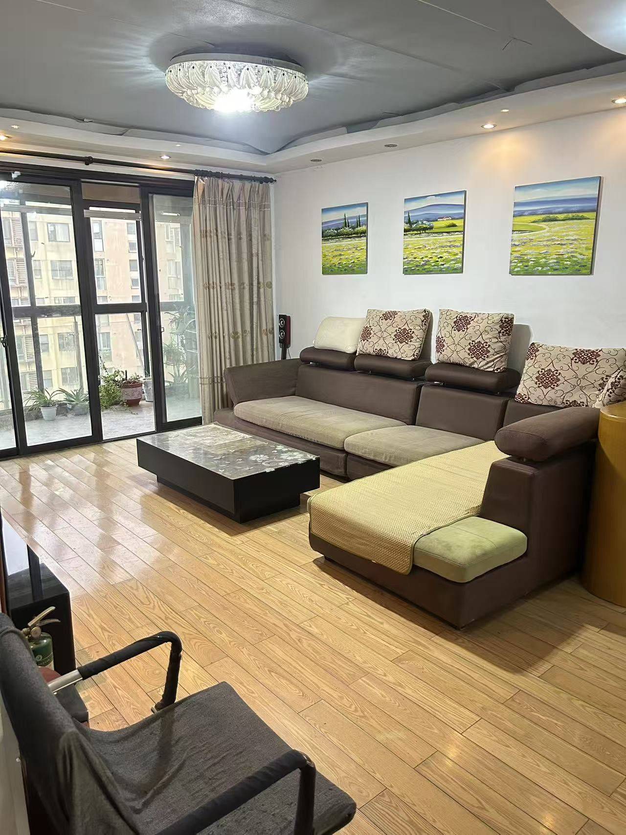 墙头草整租房源1