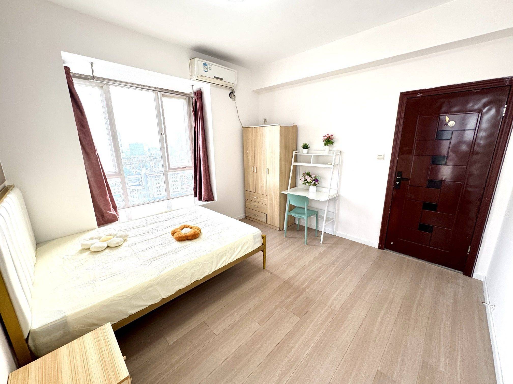 Wuhan-Hongshan-Cozy Home,Clean&Comfy,No Gender Limit,Hustle & Bustle,Chilled,LGBTQ Friendly,Pet Friendly
