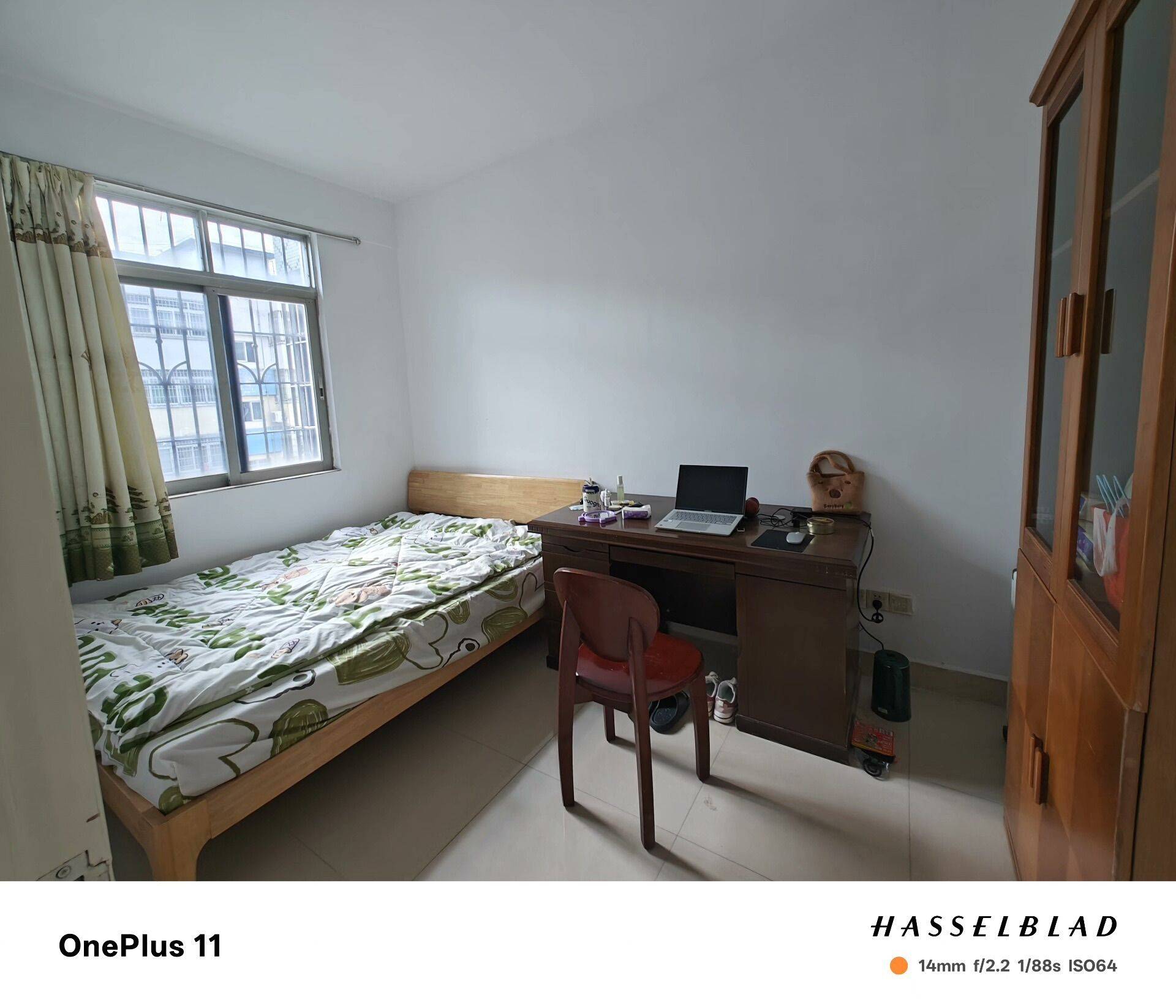 Guangzhou-Tianhe-Clean&Comfy,No Gender Limit,Hustle & Bustle